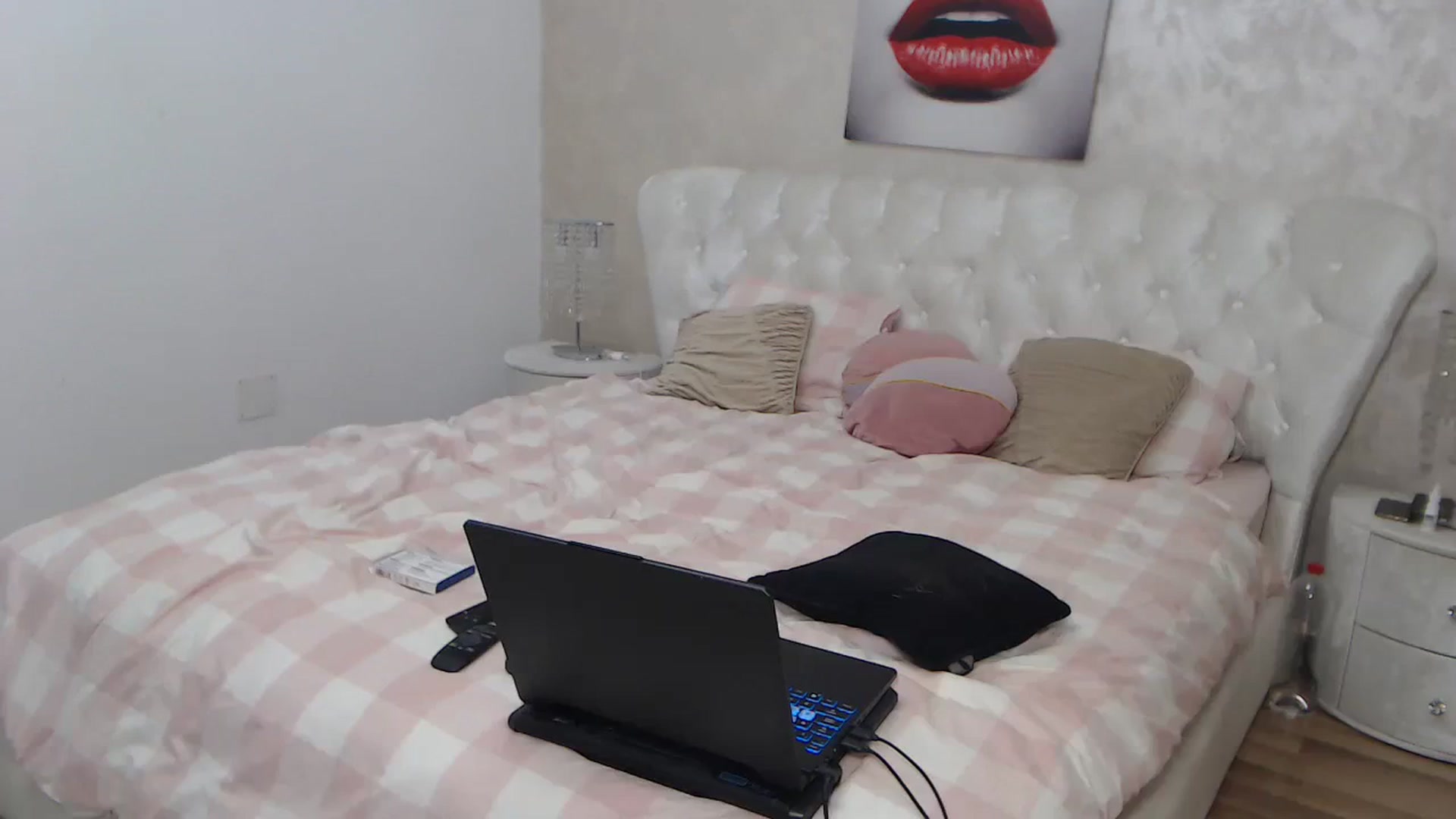Gallery image thumbnail from BlondeeFairy's myfreecams stream on, 11/28/2023, 21:18 image 14 of 20