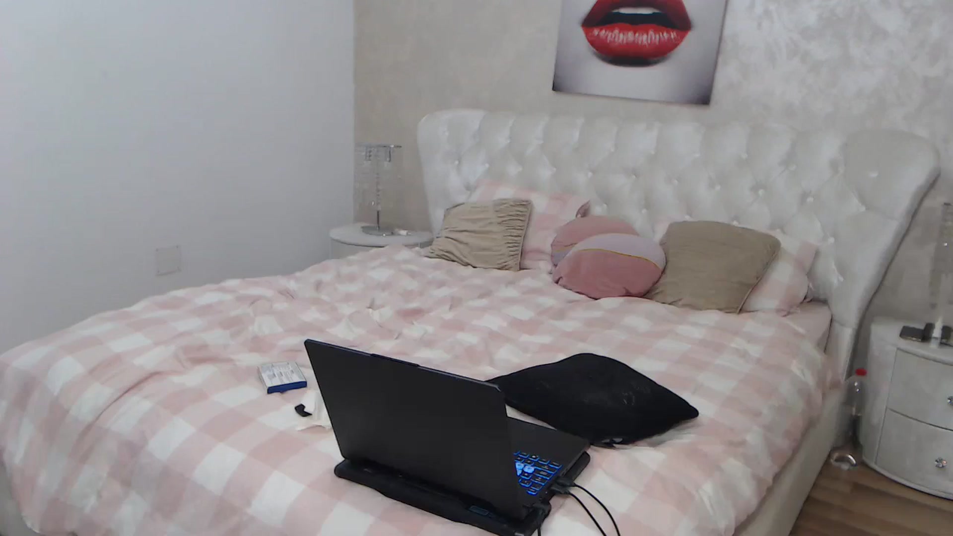 Gallery image thumbnail from BlondeeFairy's myfreecams stream on, 11/28/2023, 21:18 image 8 of 20