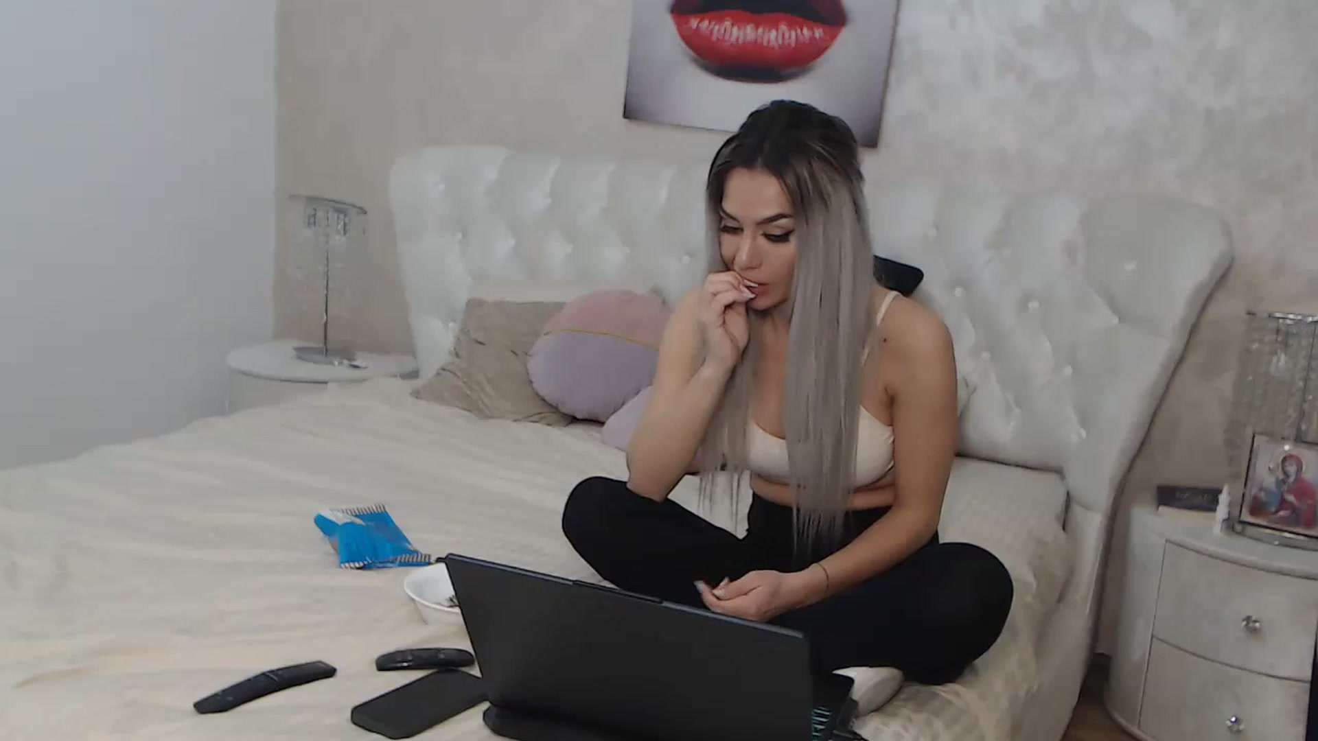 Gallery image thumbnail from BlondeeFairy's myfreecams stream on, 02/05/2024, 21:07 image 5 of 20