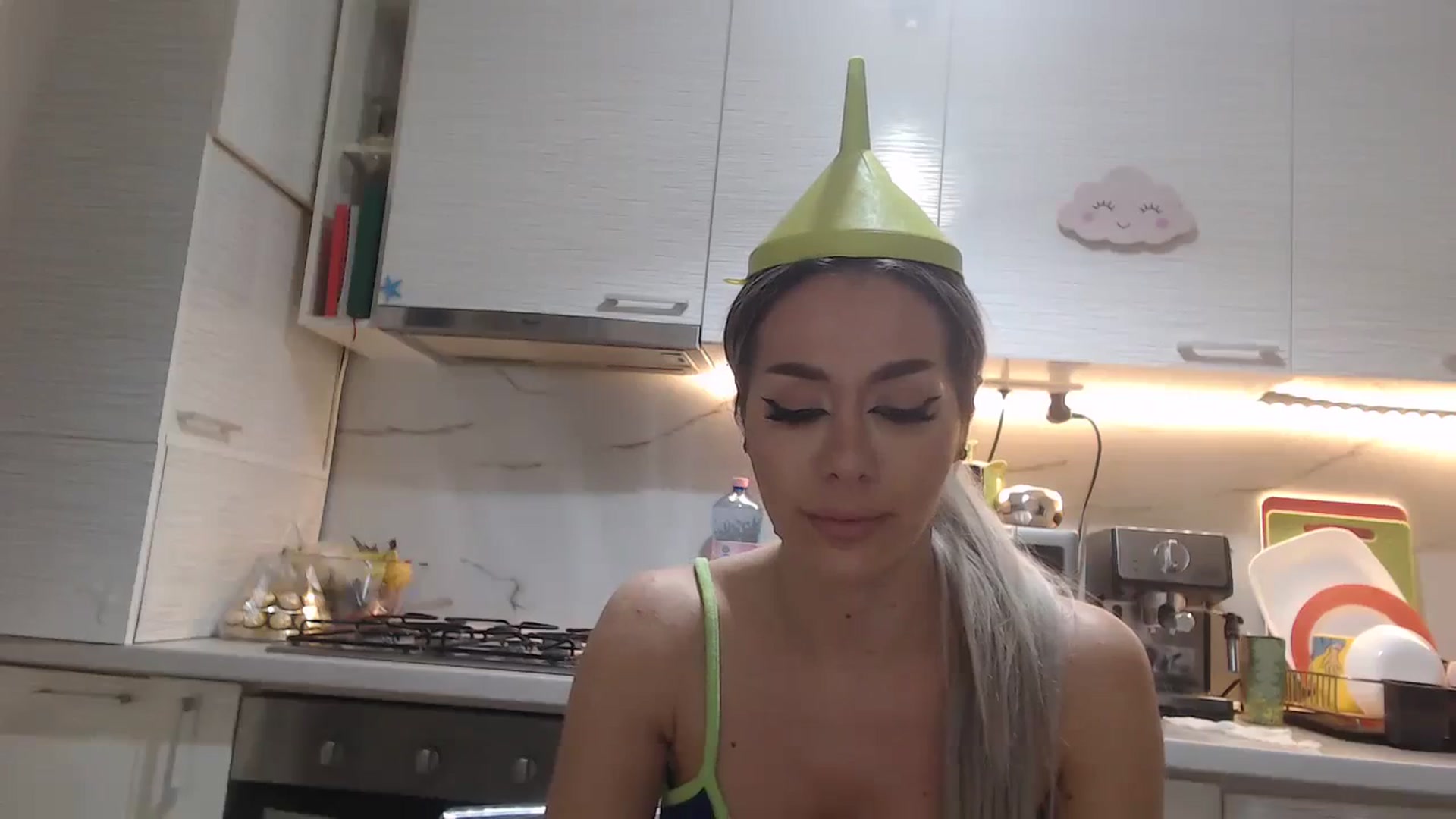Gallery image thumbnail from BlondeeFairy's myfreecams stream on, 02/23/2024, 20:53 image 11 of 20
