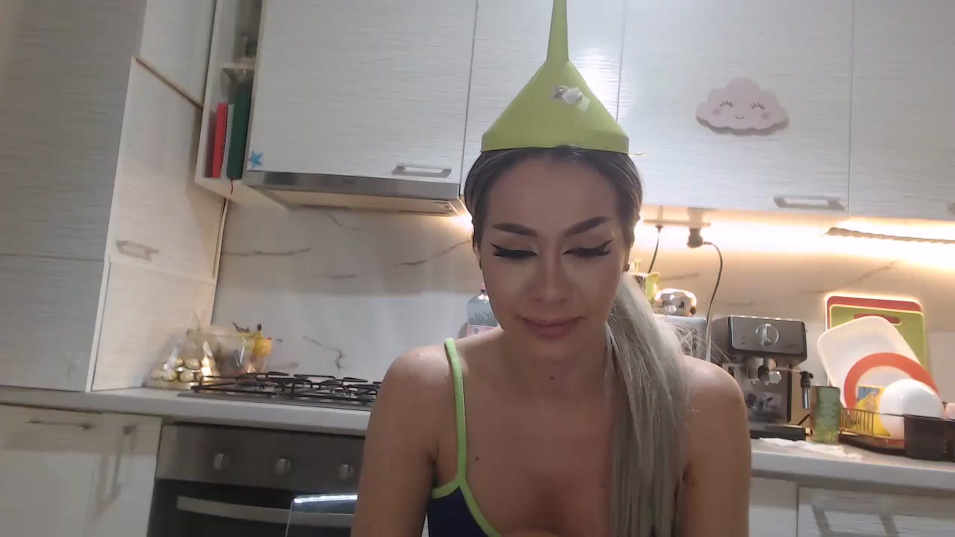 Gallery image thumbnail from BlondeeFairy's myfreecams stream on, 02/23/2024, 20:53 image 9 of 20