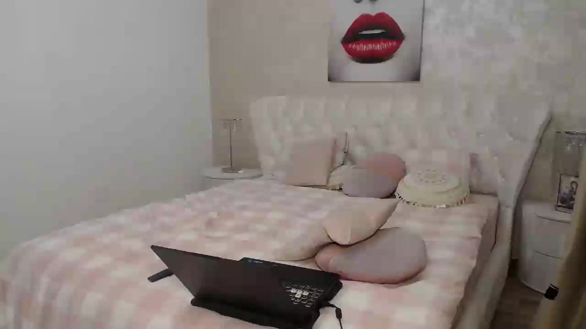 Gallery image thumbnail from BlondeeFairy's myfreecams stream on, 04/21/2024, 19:23 image 5 of 20