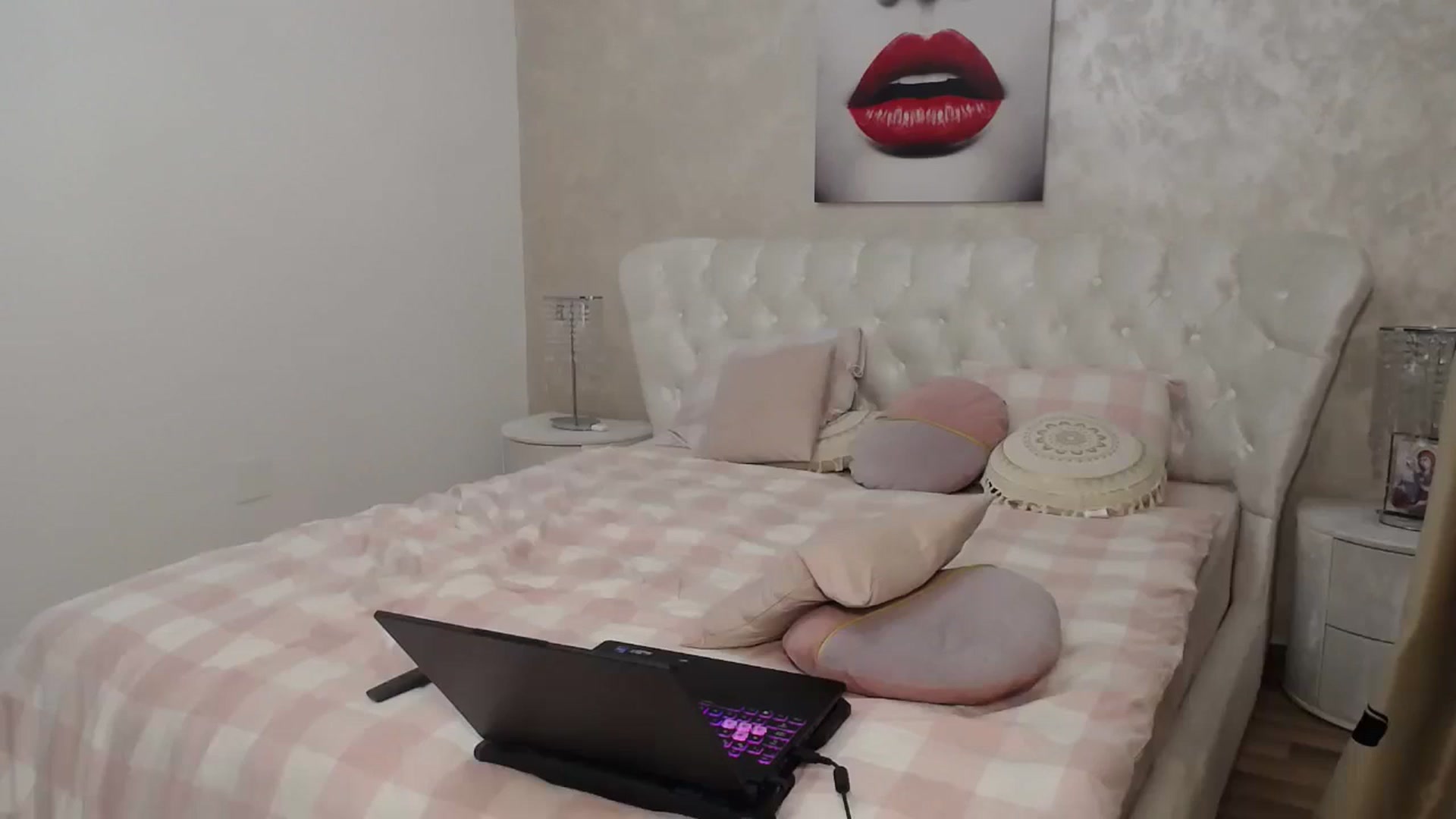 Gallery image thumbnail from BlondeeFairy's myfreecams stream on, 04/21/2024, 19:23 image 10 of 20