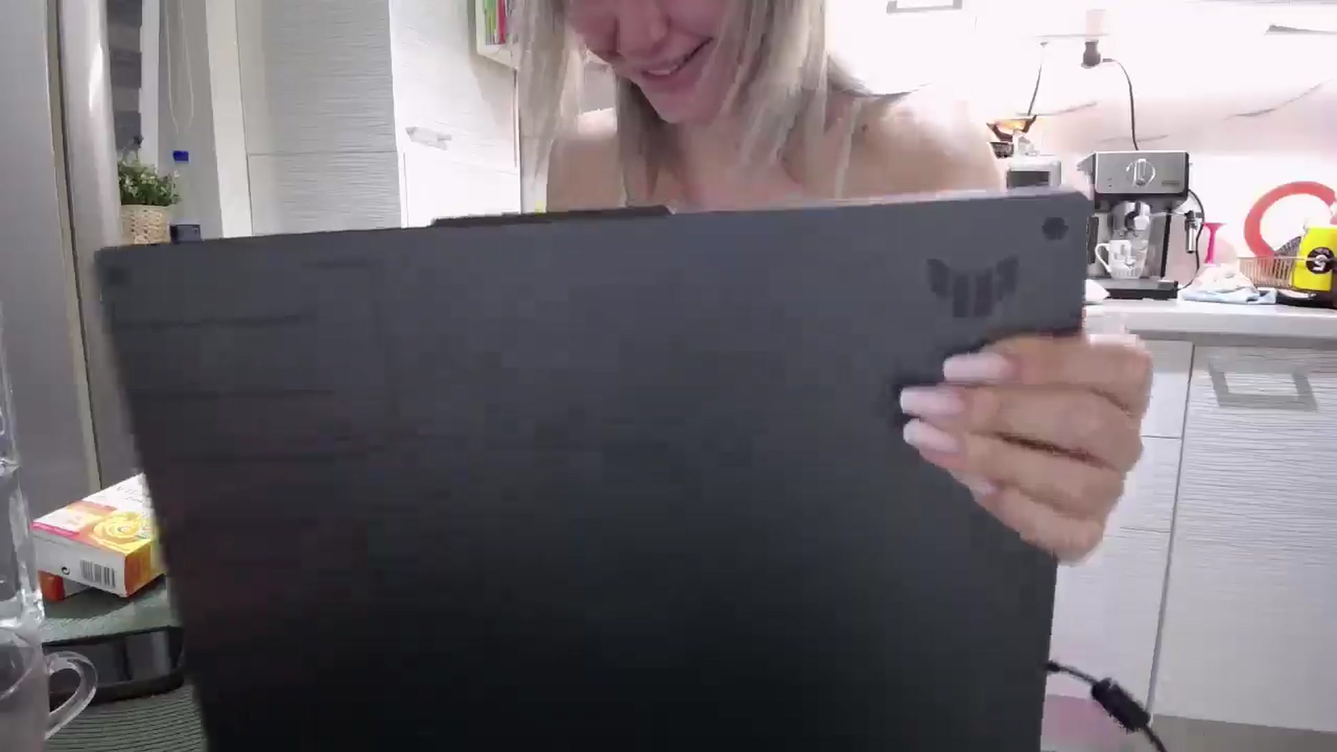 Gallery image thumbnail from BlondeeFairy's myfreecams stream on, 11/22/2024, 21:31 image 19 of 20