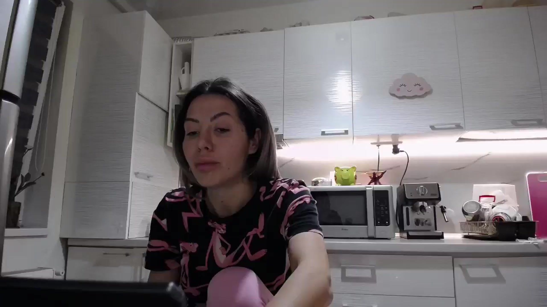 Gallery image thumbnail from BlondeeFairy's myfreecams stream on, 02/08/2025, 21:05 image 18 of 20