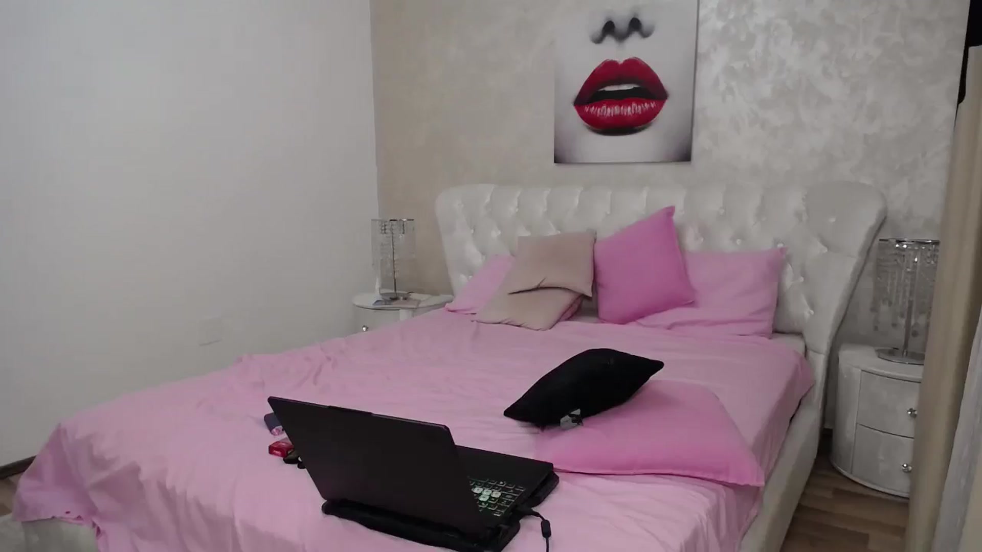 Gallery image thumbnail from BlondeeFairy's myfreecams stream on, 07/21/2025, 20:38 image 6 of 20