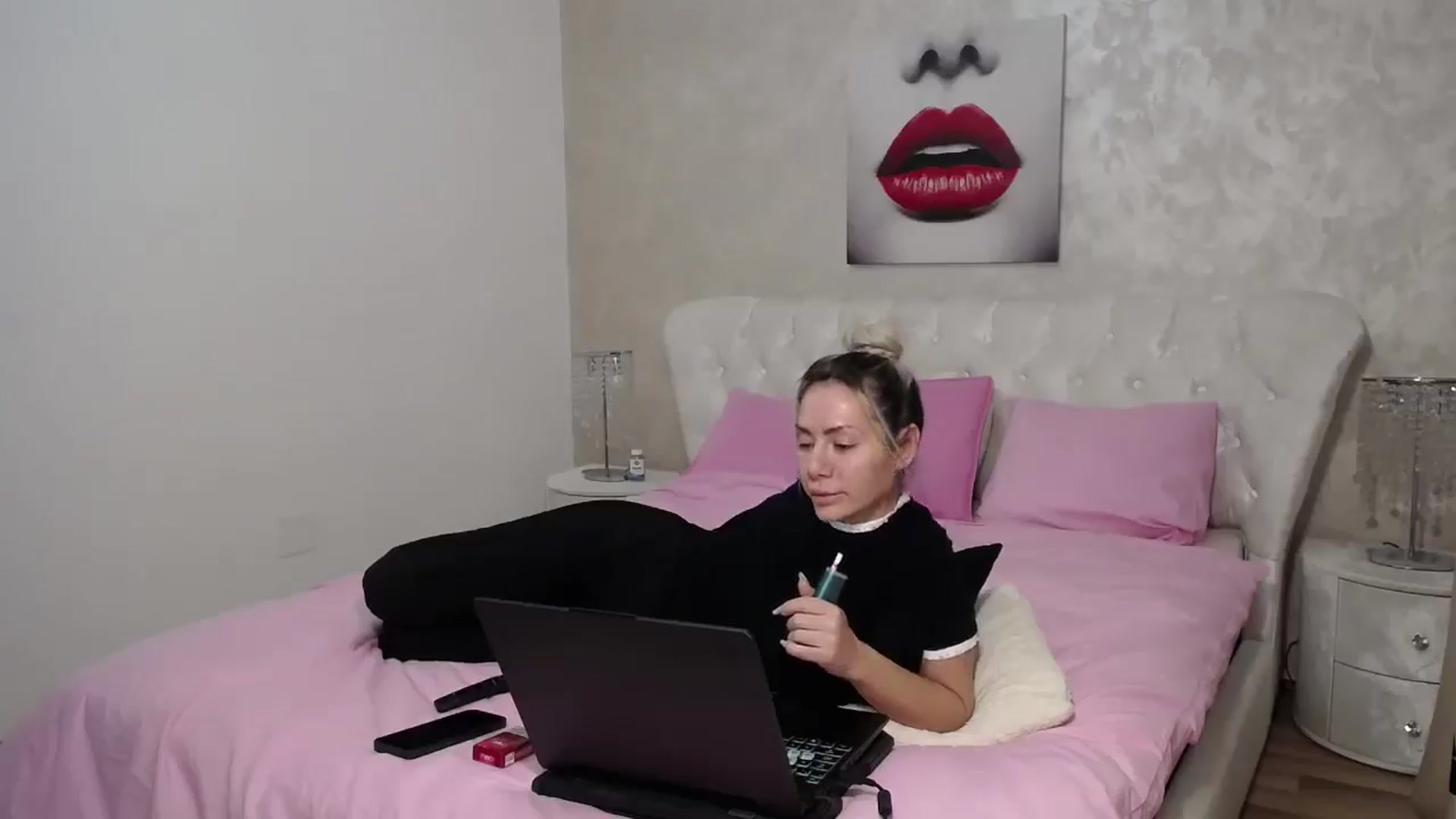 Gallery image thumbnail from BlondeeFairy's myfreecams stream on, 12/23/2025, 21:26 image 2 of 20