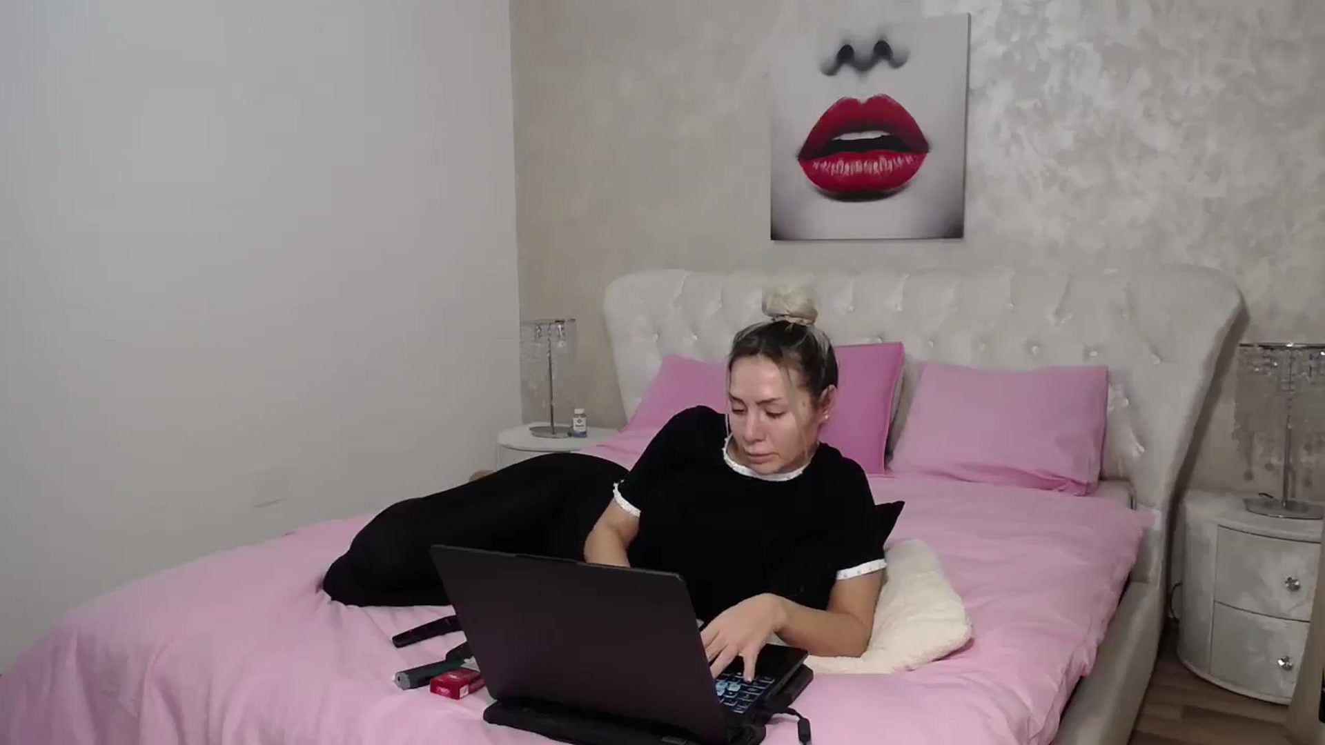Gallery image thumbnail from BlondeeFairy's myfreecams stream on, 12/23/2025, 21:26 image 3 of 20