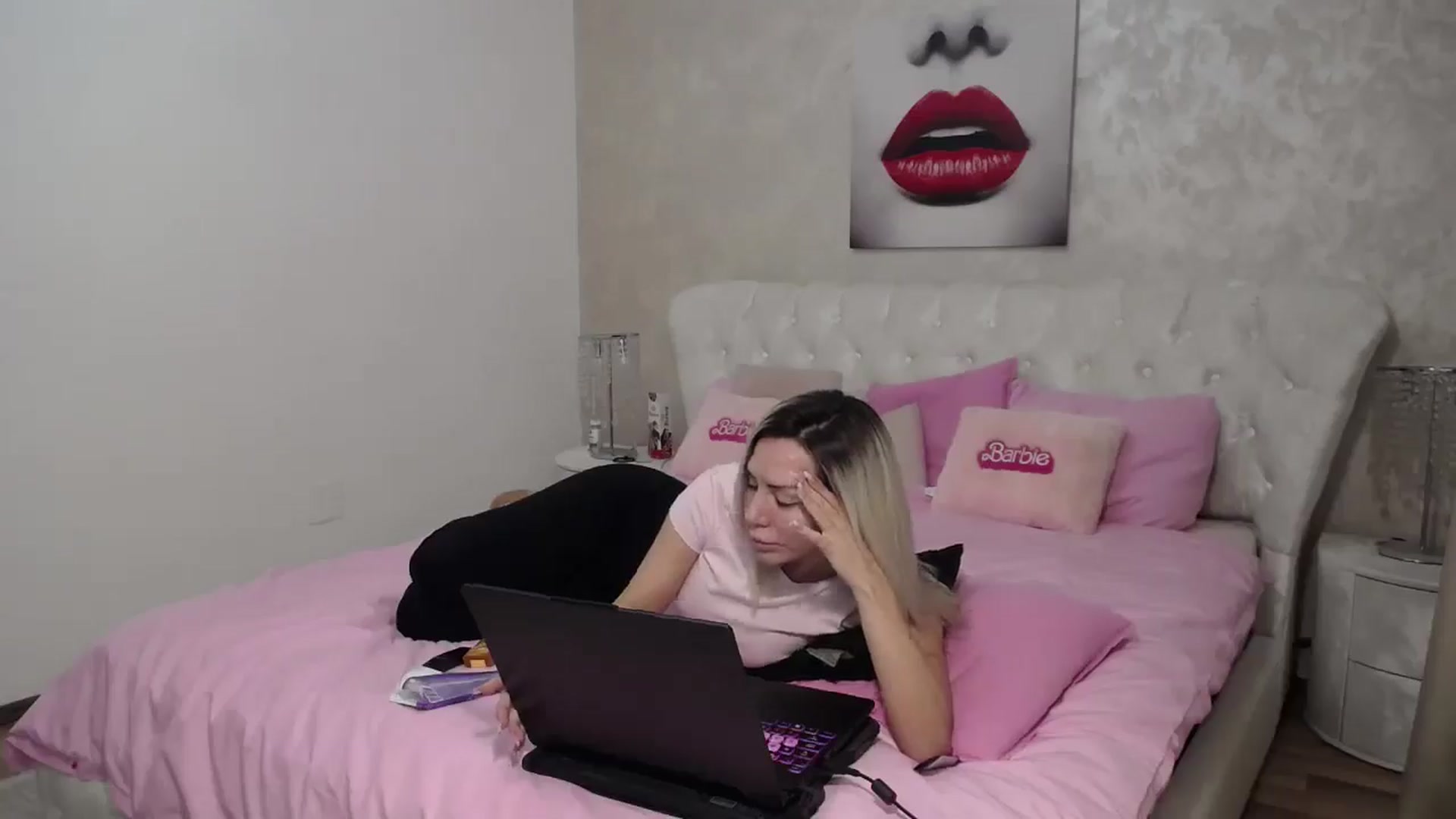 Gallery image thumbnail from BlondeeFairy's myfreecams stream on, 01/11/2026, 21:24 image 17 of 20