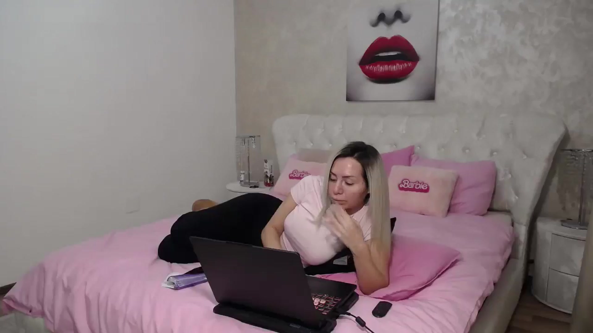 Gallery image thumbnail from BlondeeFairy's myfreecams stream on, 01/11/2026, 21:24 image 13 of 20