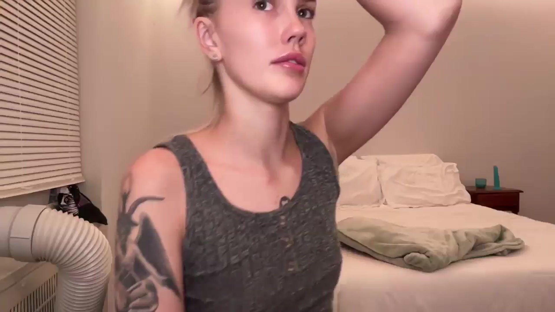 Gallery image thumbnail from Blondexbarbie's myfreecams stream on, 08/19/2023, 03:48 image 3 of 20