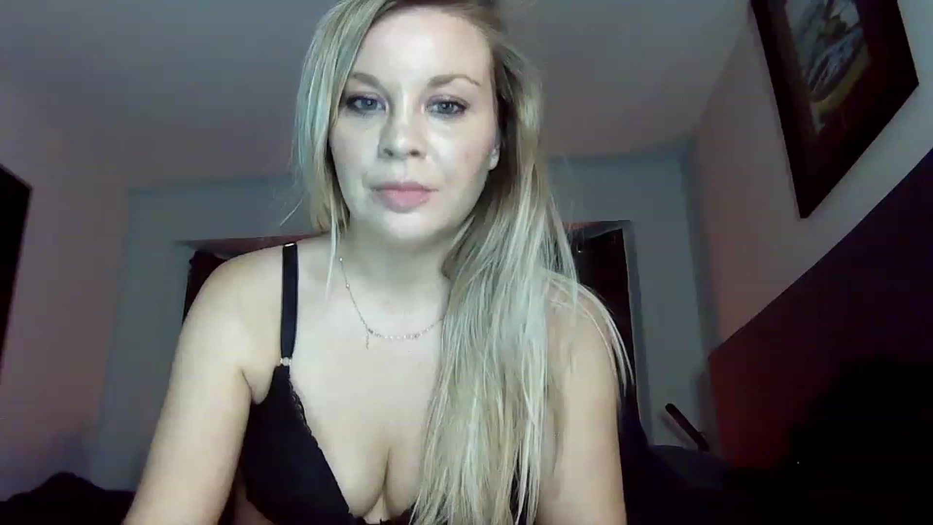Gallery image thumbnail from Blondgrllexi's myfreecams stream on, 11/23/2022, 10:07 image 19 of 20