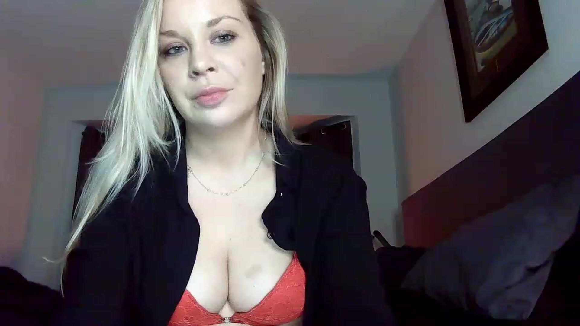 Gallery image thumbnail from Blondgrllexi's myfreecams stream on, 11/24/2022, 08:27 image 4 of 20