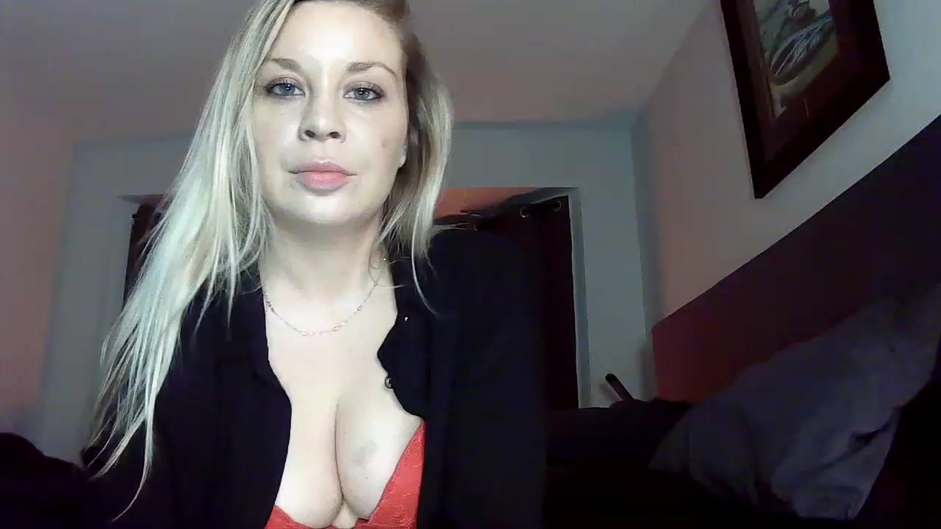 Gallery image thumbnail from Blondgrllexi's myfreecams stream on, 11/24/2022, 08:27 image 5 of 20