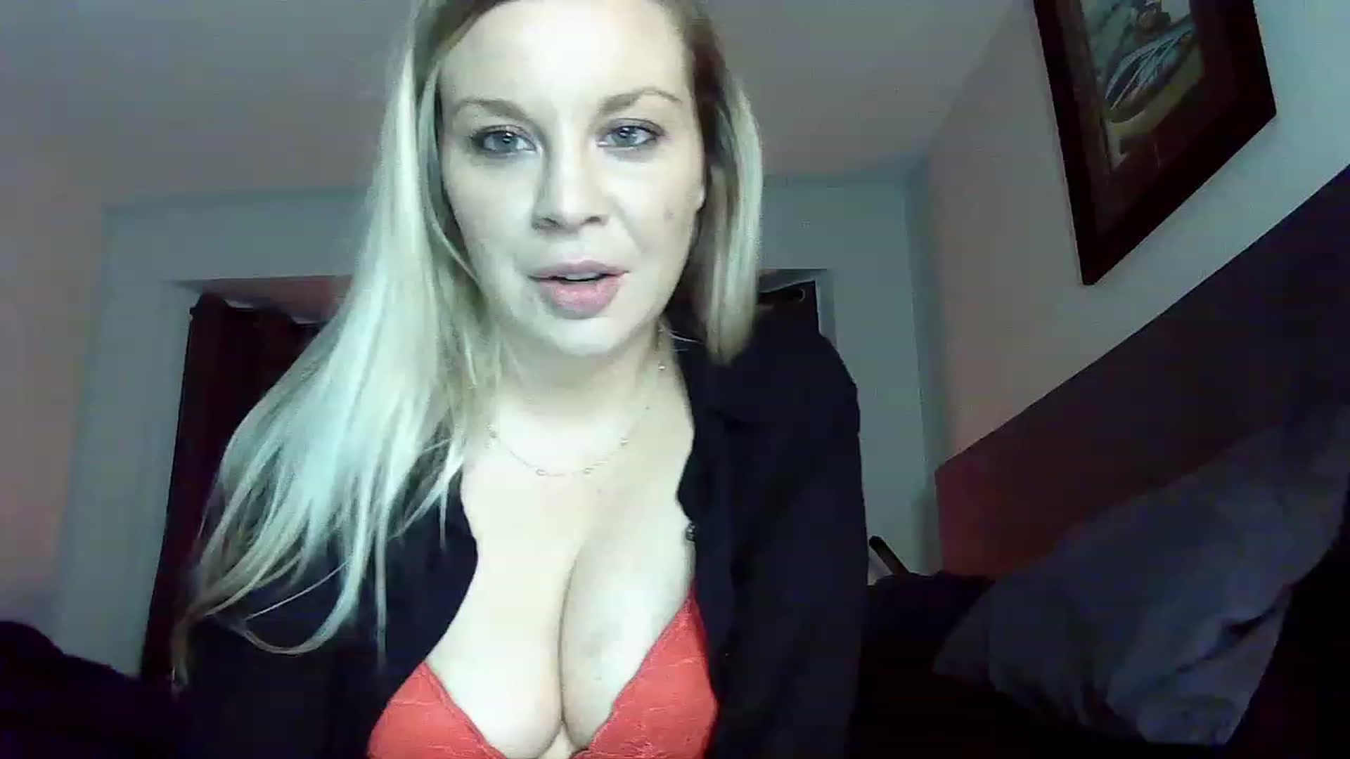 Gallery image thumbnail from Blondgrllexi's myfreecams stream on, 11/24/2022, 08:27 image 7 of 20