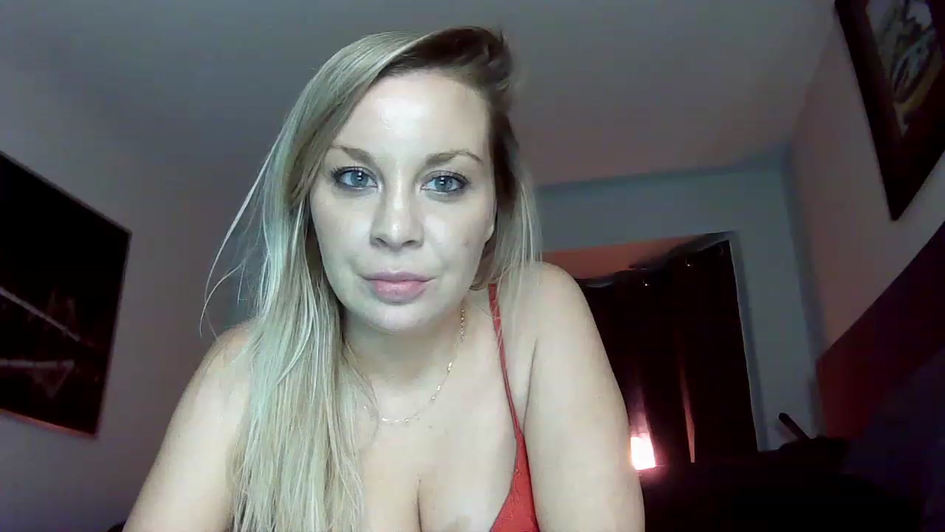 Gallery image thumbnail from Blondgrllexi's myfreecams stream on, 11/24/2022, 09:17 image 17 of 20