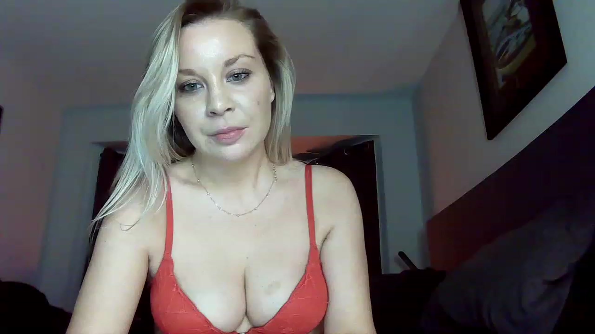 Gallery image thumbnail from Blondgrllexi's myfreecams stream on, 11/24/2022, 09:17 image 9 of 20