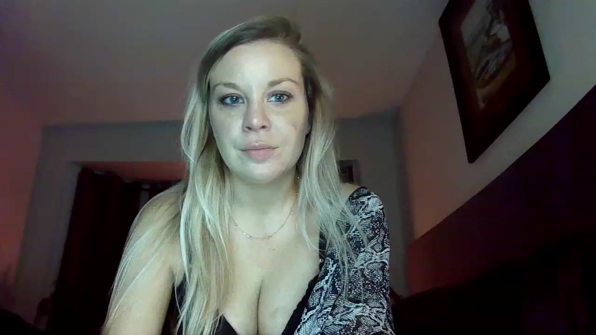 Gallery image thumbnail from Blondgrllexi's myfreecams stream on, 11/25/2022, 07:45 image 2 of 20