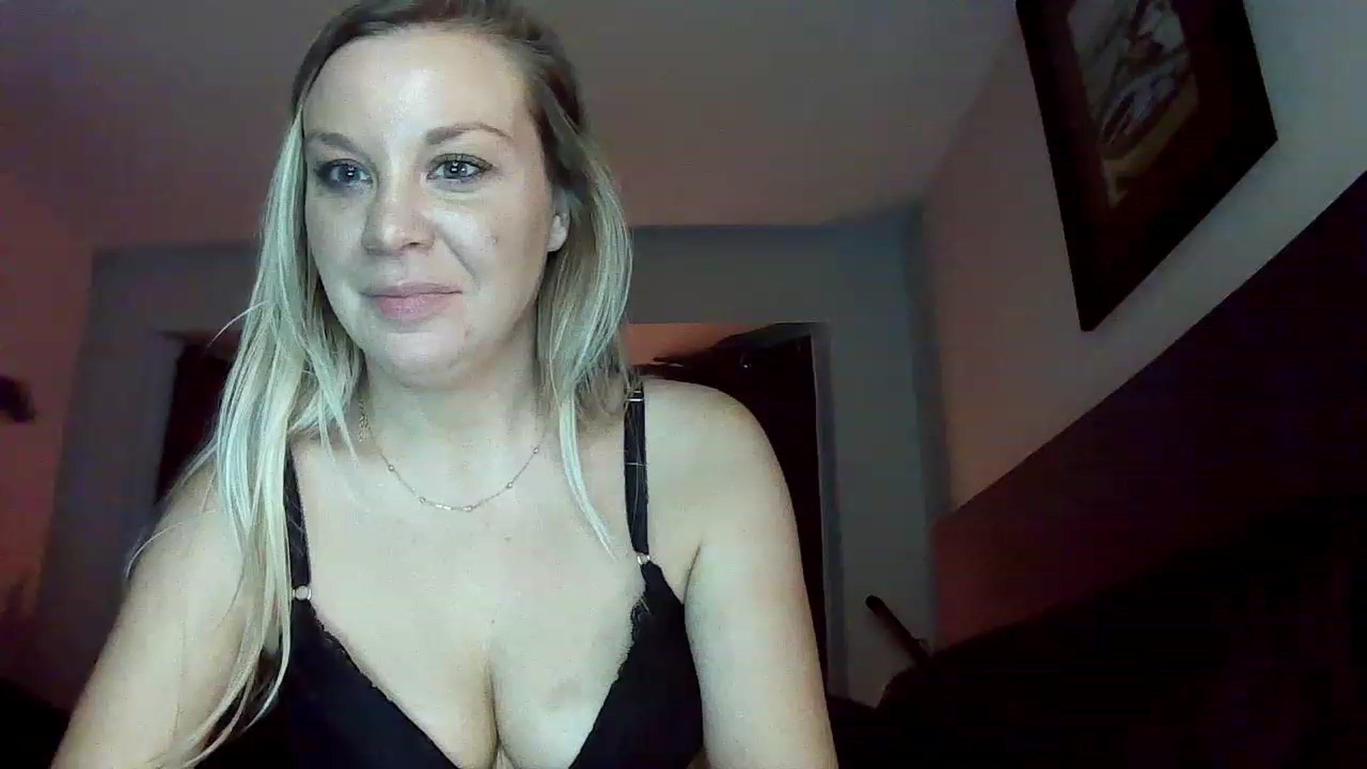 Gallery image thumbnail from Blondgrllexi's myfreecams stream on, 11/25/2022, 08:11 image 10 of 20