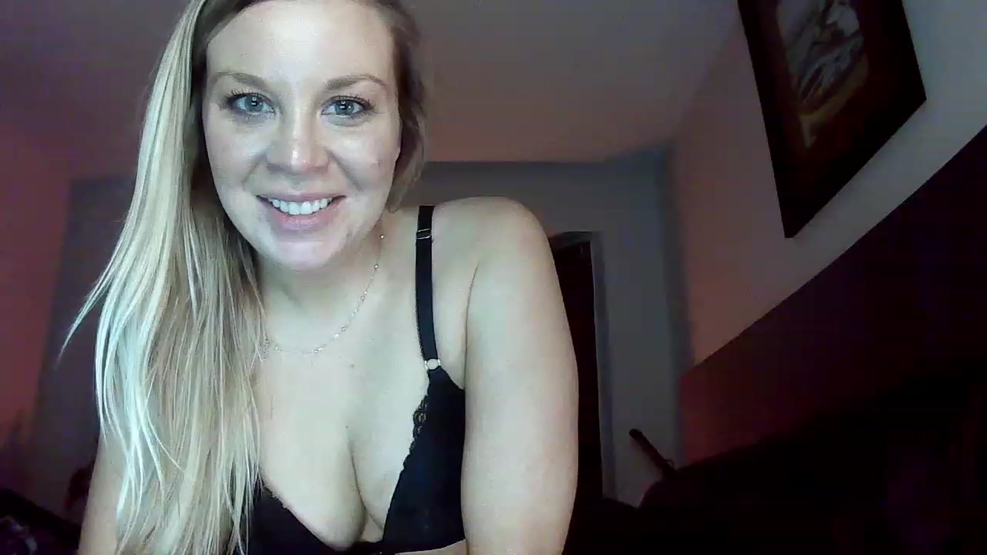Gallery image thumbnail from Blondgrllexi's myfreecams stream on, 11/25/2022, 09:08 image 11 of 20