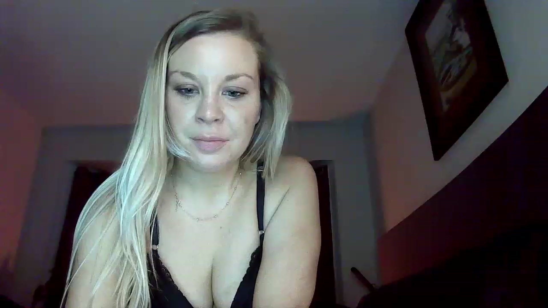 Gallery image thumbnail from Blondgrllexi's myfreecams stream on, 11/25/2022, 09:08 image 3 of 20