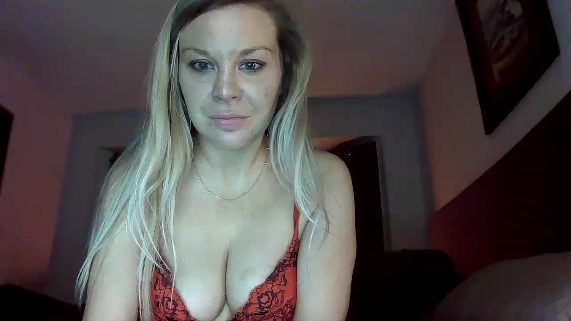 Gallery image thumbnail from Blondgrllexi's myfreecams stream on, 11/27/2022, 09:30 image 6 of 20