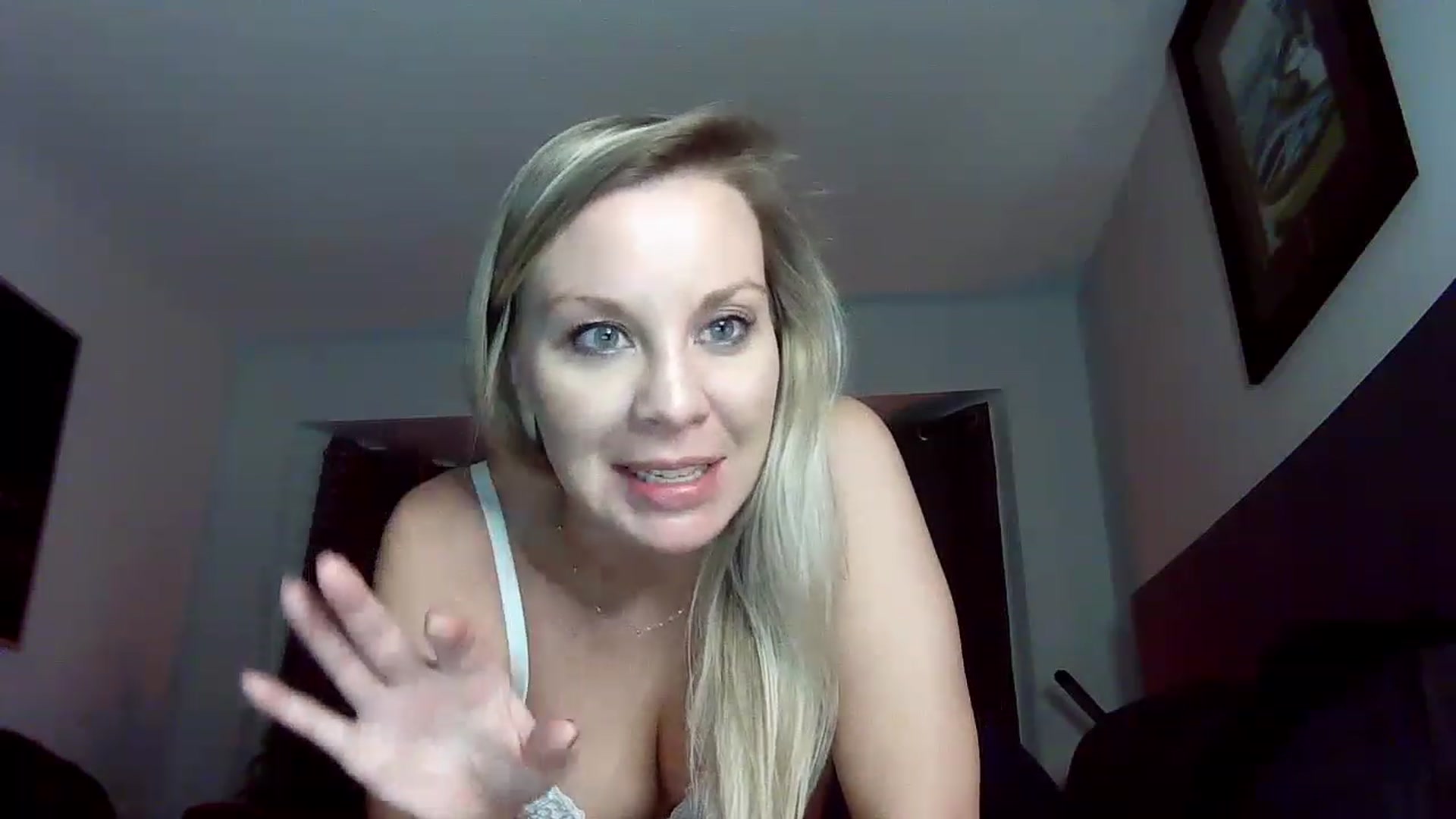 Gallery image thumbnail from Blondgrllexi's myfreecams stream on, 12/03/2022, 12:46 image 7 of 20