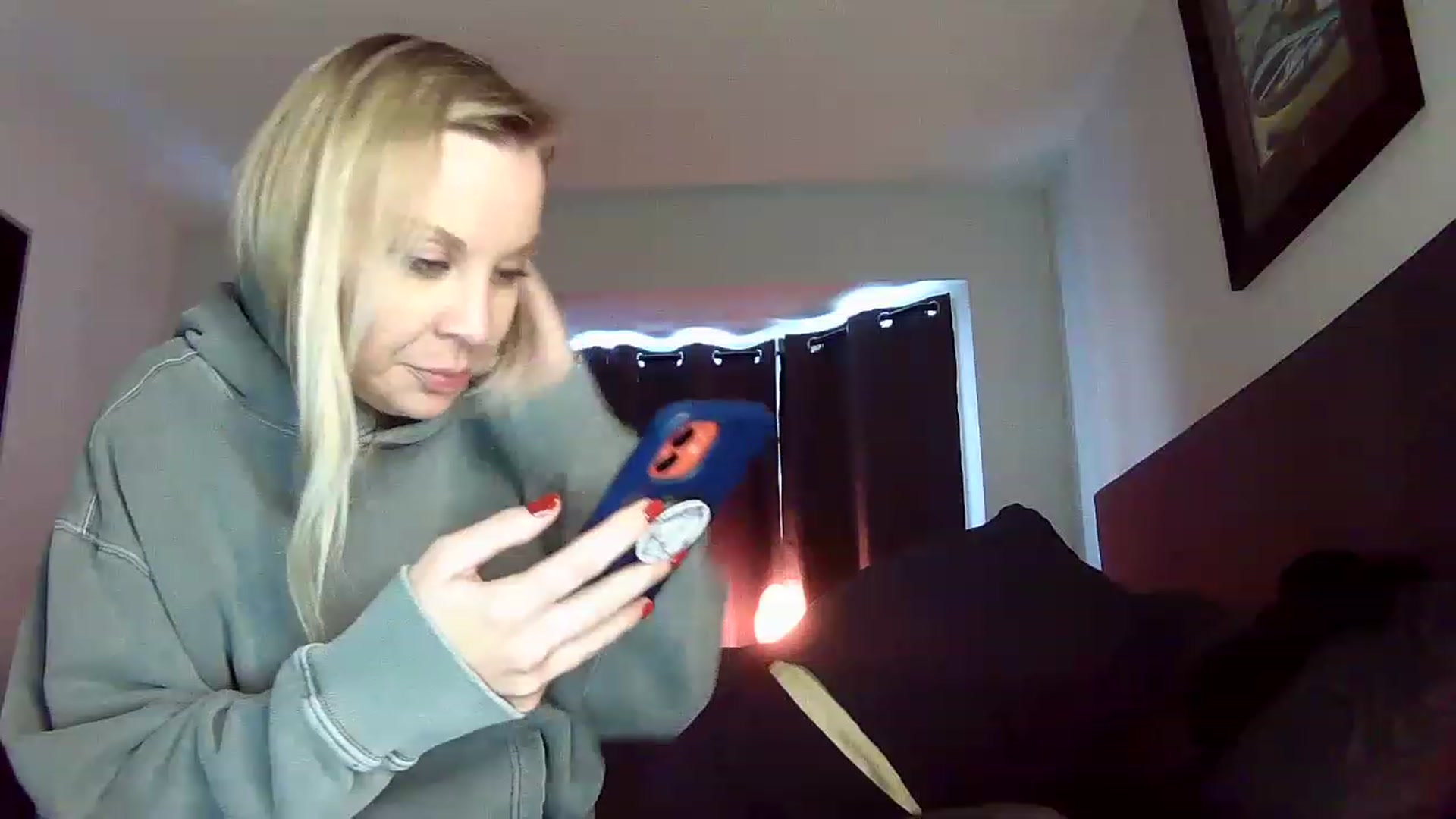 Gallery image thumbnail from Blondgrllexi's myfreecams stream on, 12/03/2022, 16:04 image 15 of 20