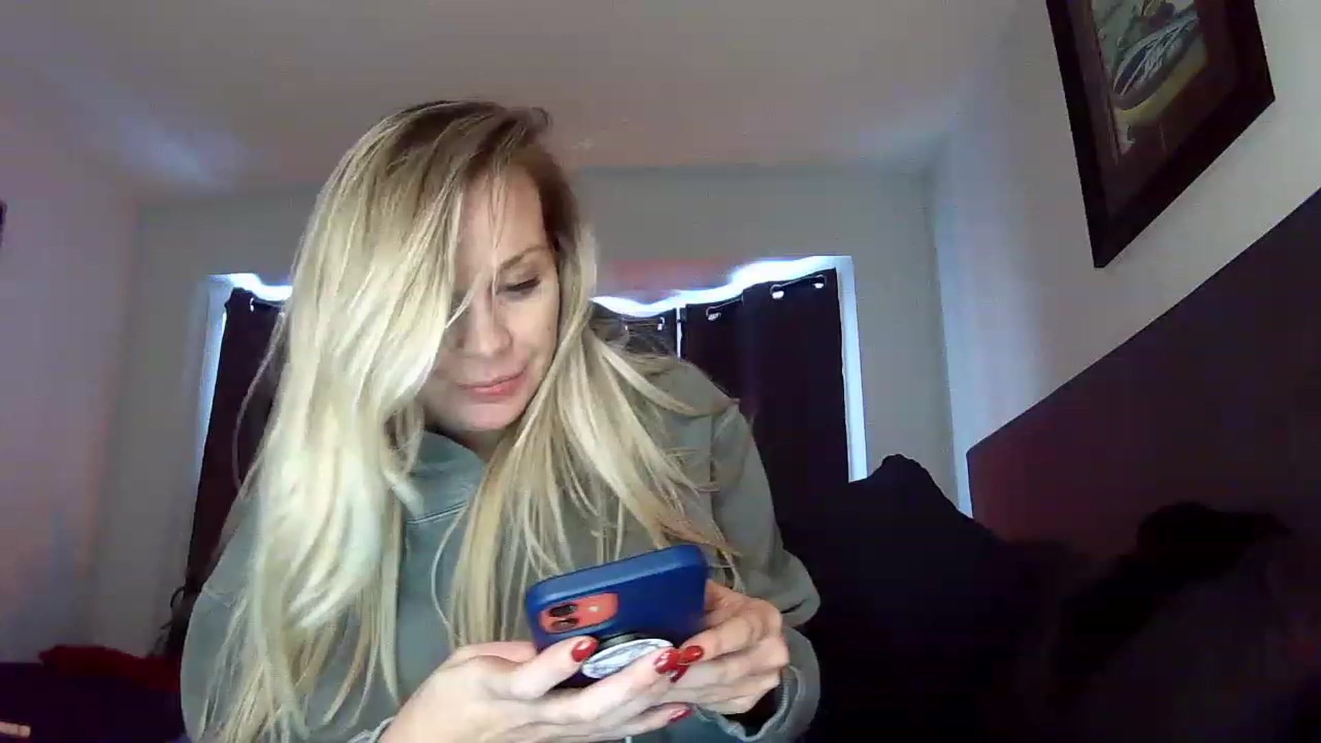 Gallery image thumbnail from Blondgrllexi's myfreecams stream on, 12/03/2022, 16:04 image 17 of 20