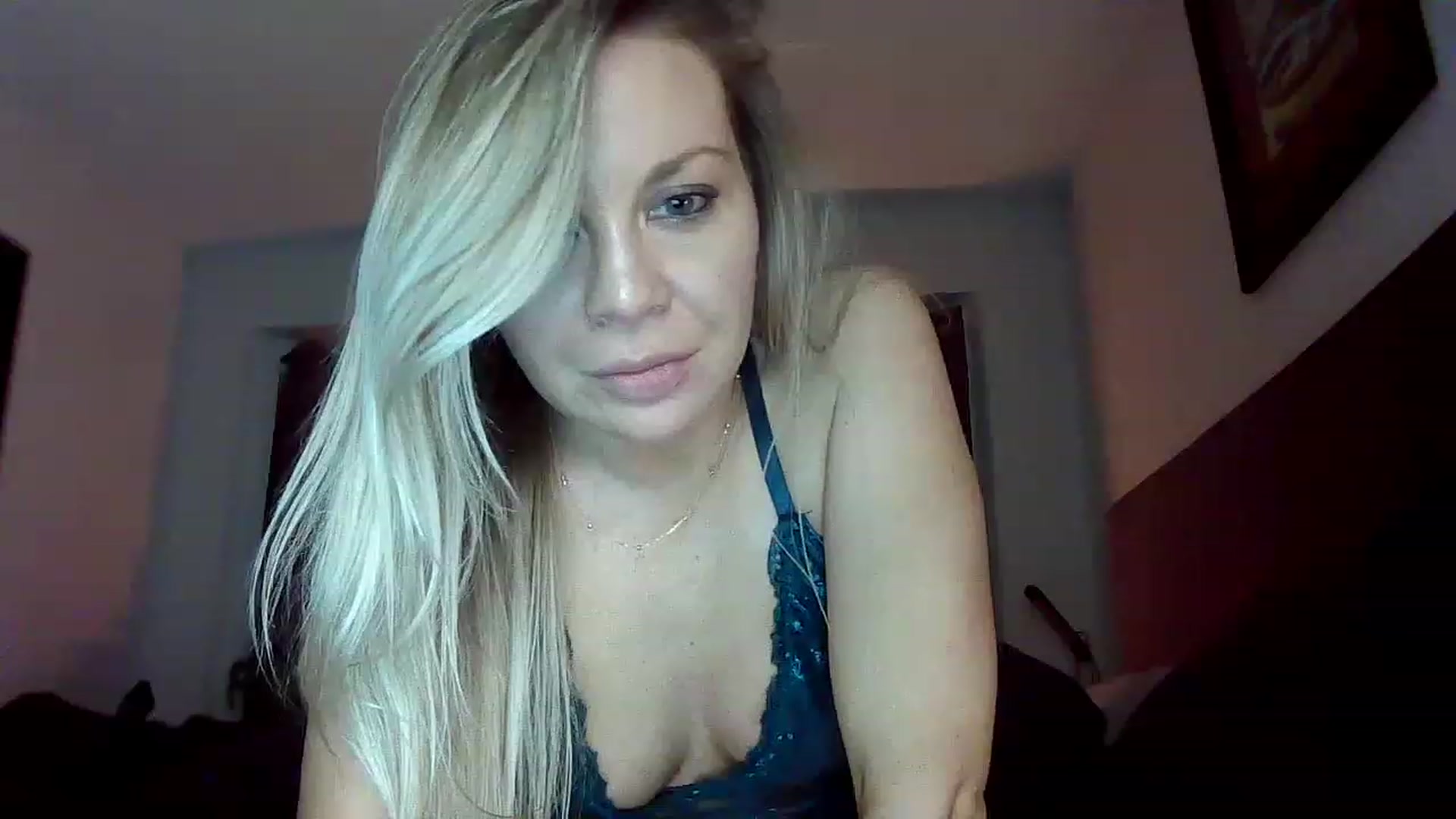 Gallery image thumbnail from Blondgrllexi's myfreecams stream on, 12/22/2022, 08:35 image 12 of 20