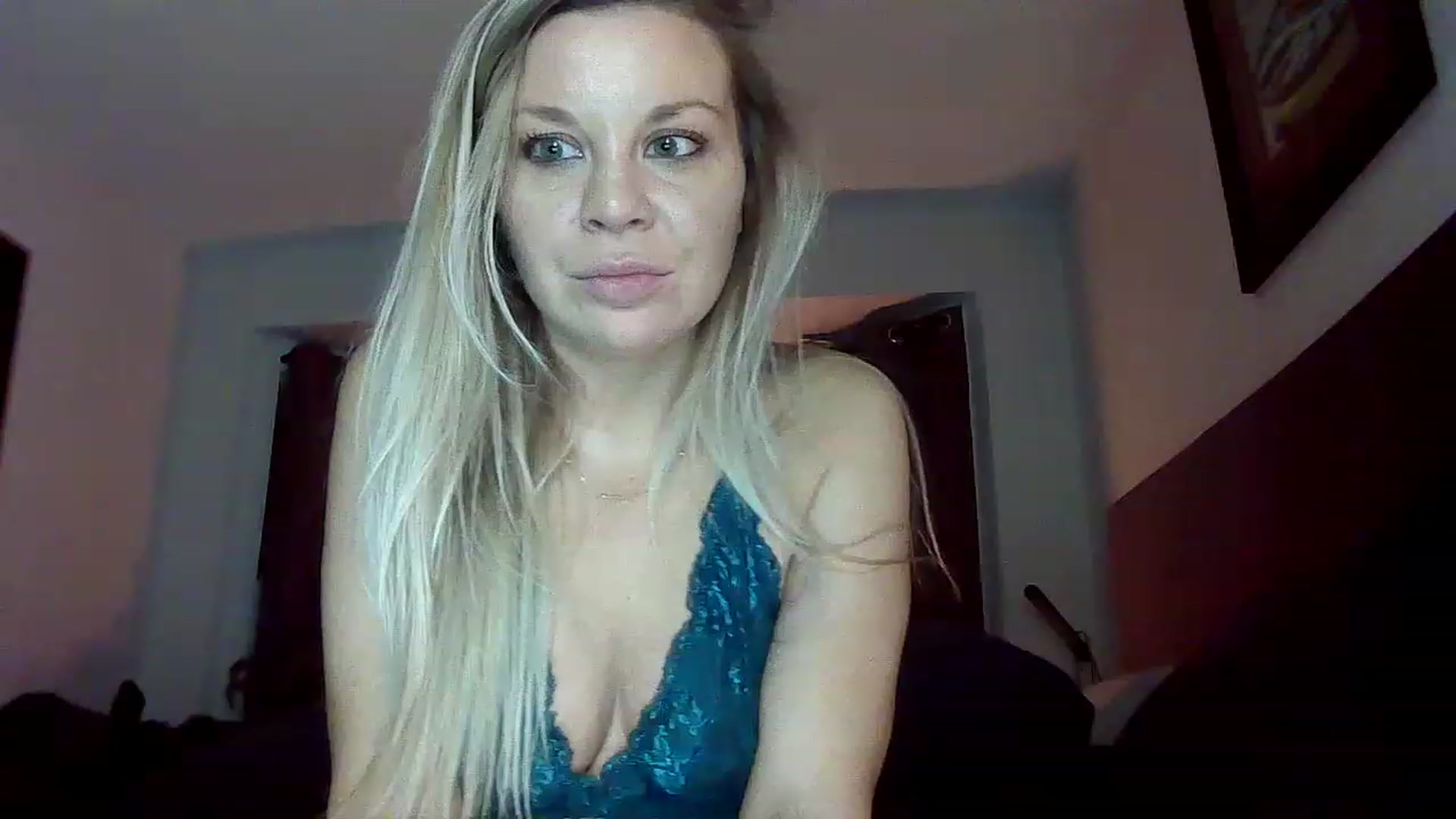 Gallery image thumbnail from Blondgrllexi's myfreecams stream on, 12/22/2022, 08:35 image 9 of 20