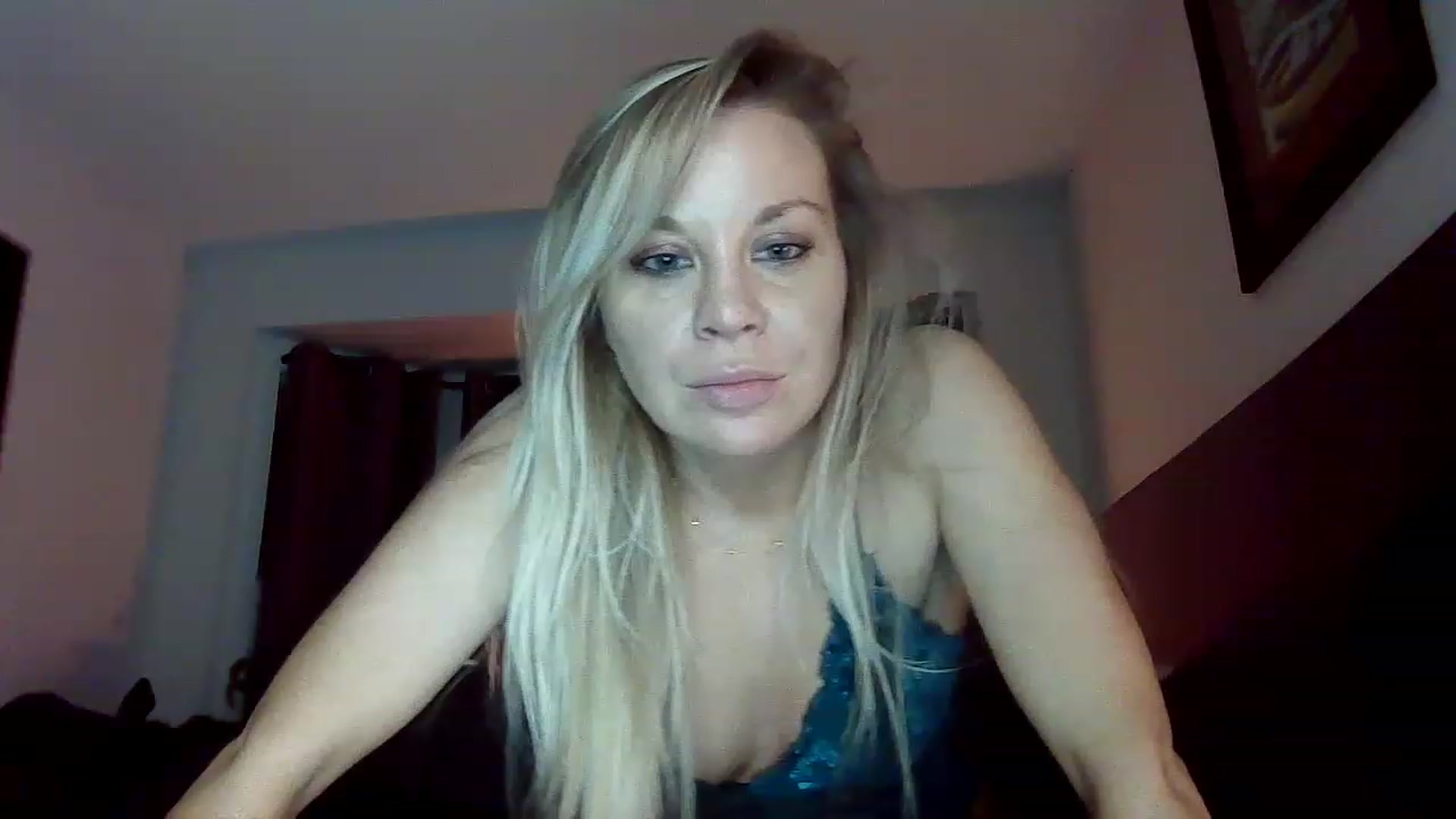 Gallery image thumbnail from Blondgrllexi's myfreecams stream on, 12/22/2022, 08:35 image 10 of 20