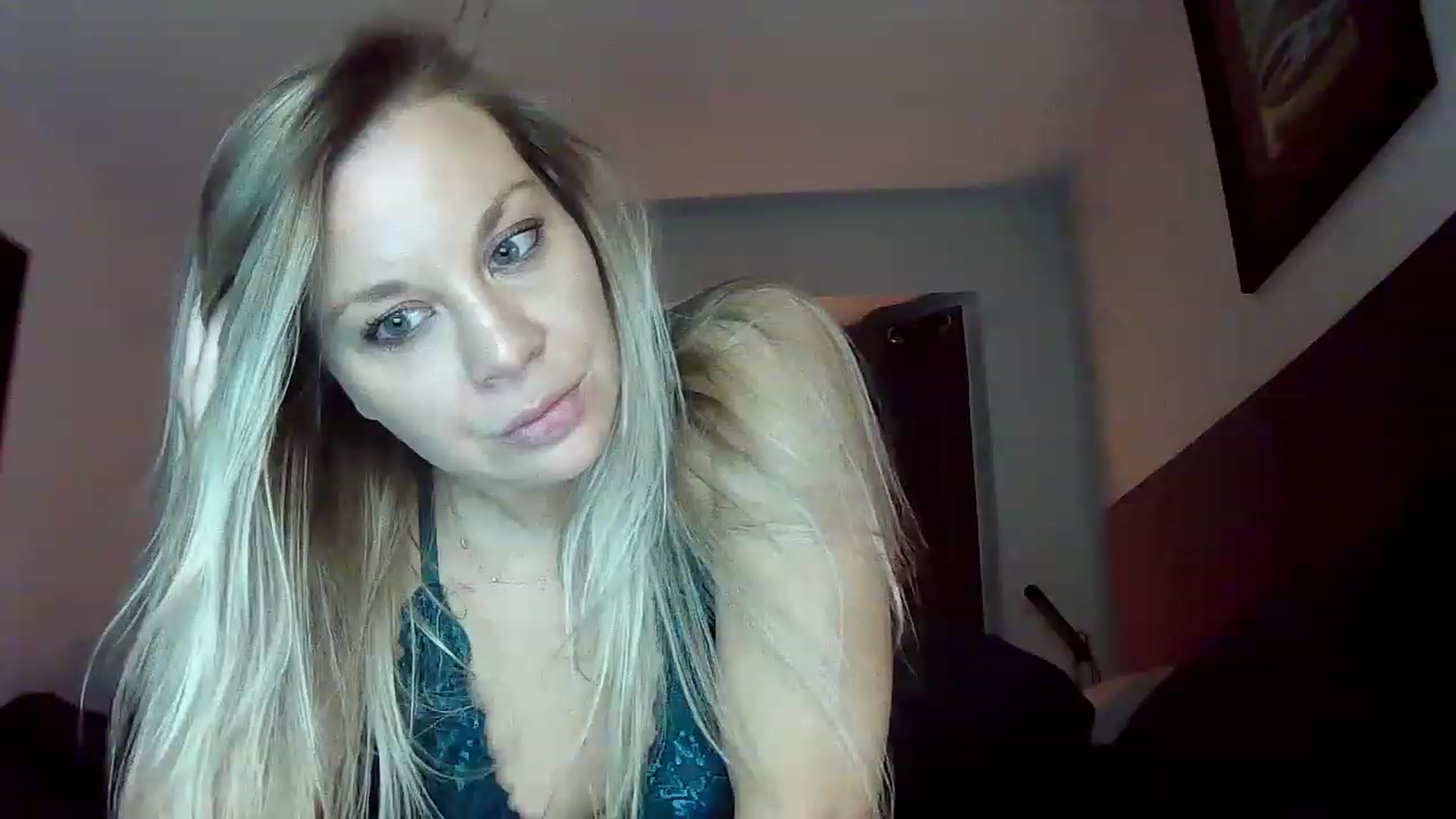 Gallery image thumbnail from Blondgrllexi's myfreecams stream on, 12/22/2022, 08:35 image 3 of 20