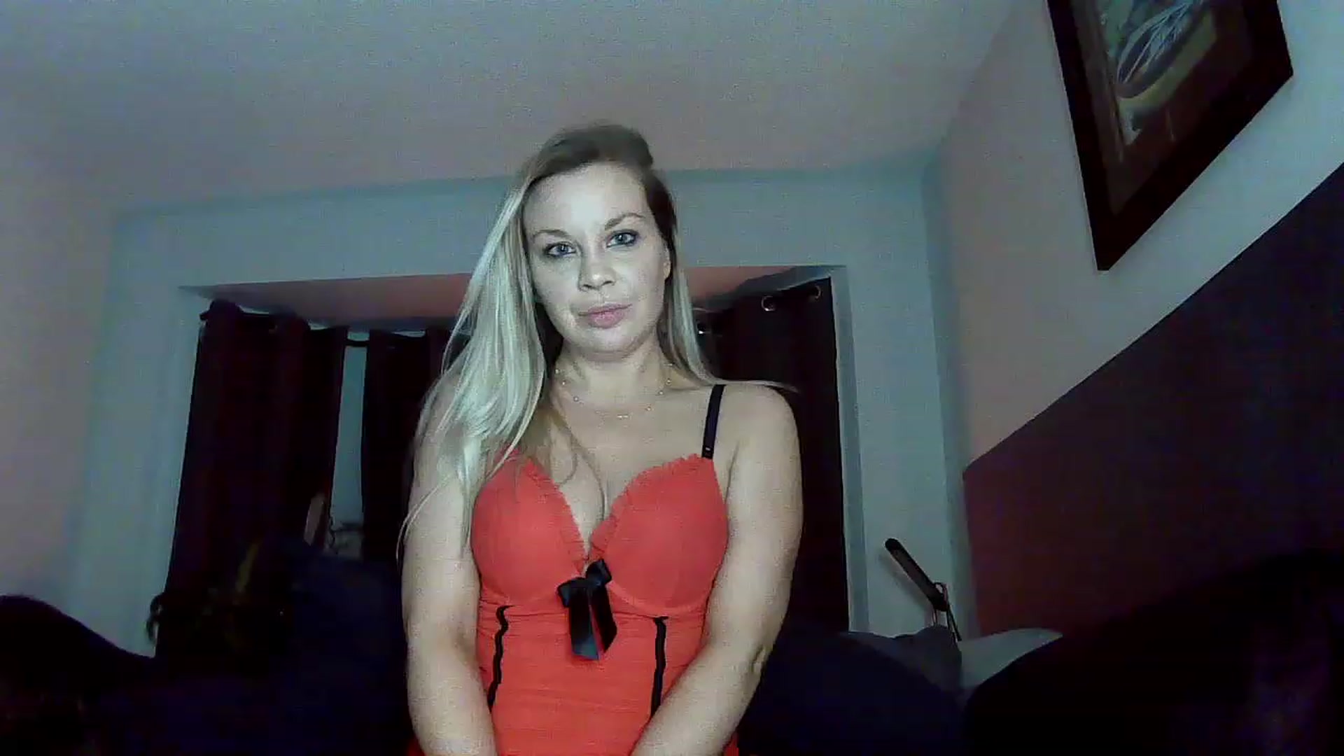Gallery image thumbnail from Blondgrllexi's myfreecams stream on, 12/23/2022, 10:05 image 4 of 20