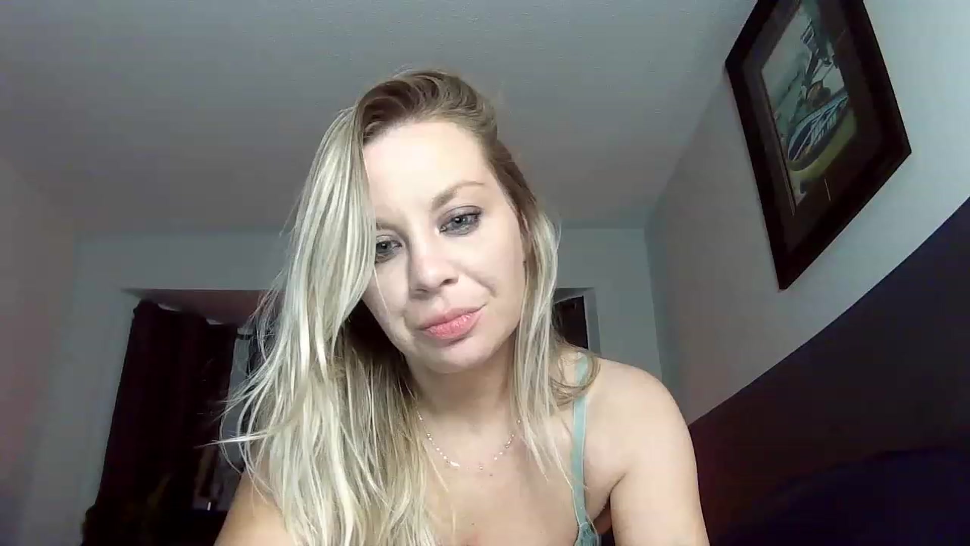 Gallery image thumbnail from Blondgrllexi's myfreecams stream on, 12/28/2022, 13:24 image 13 of 20