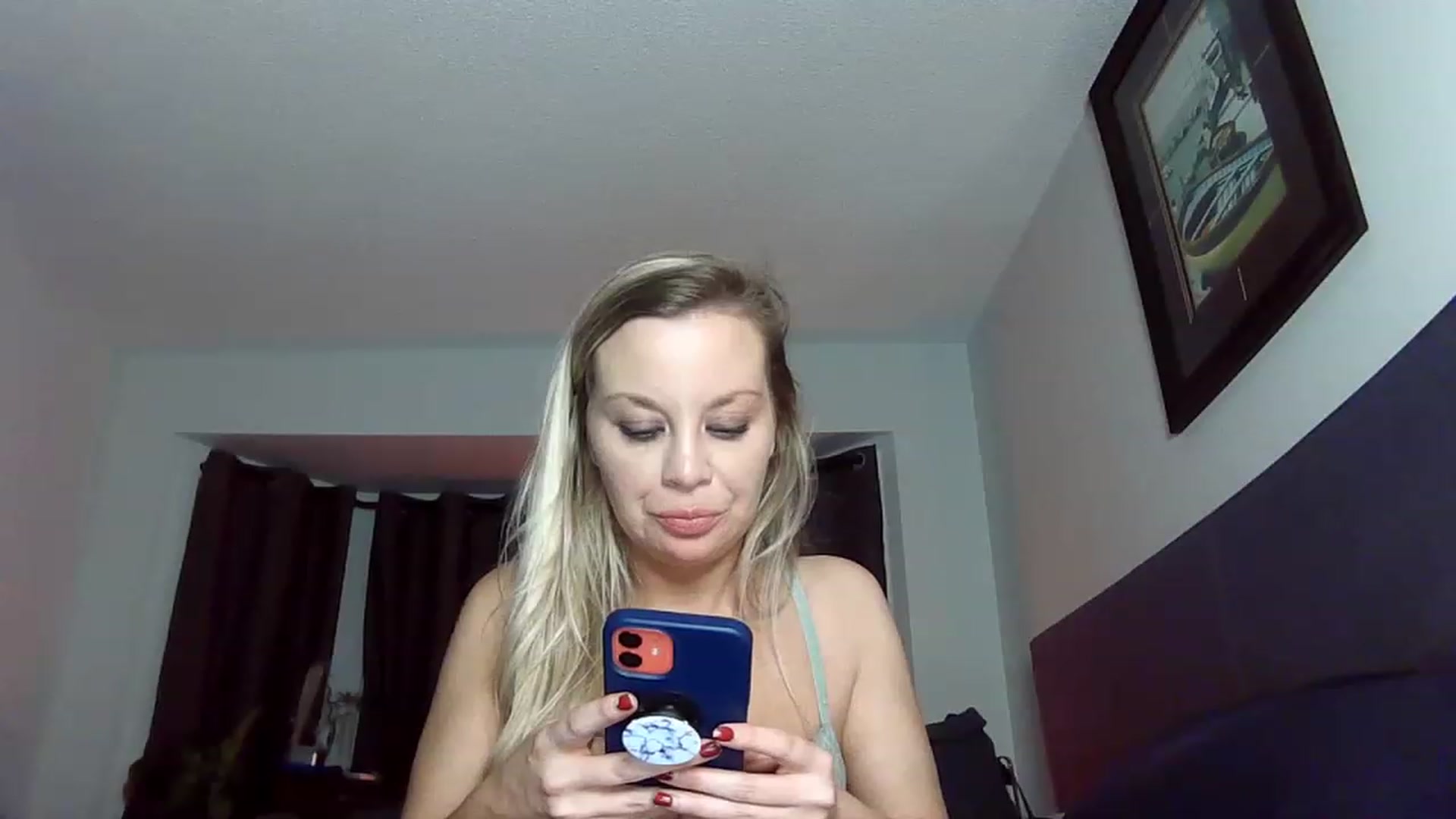 Gallery image thumbnail from Blondgrllexi's myfreecams stream on, 12/28/2022, 13:24 image 7 of 20