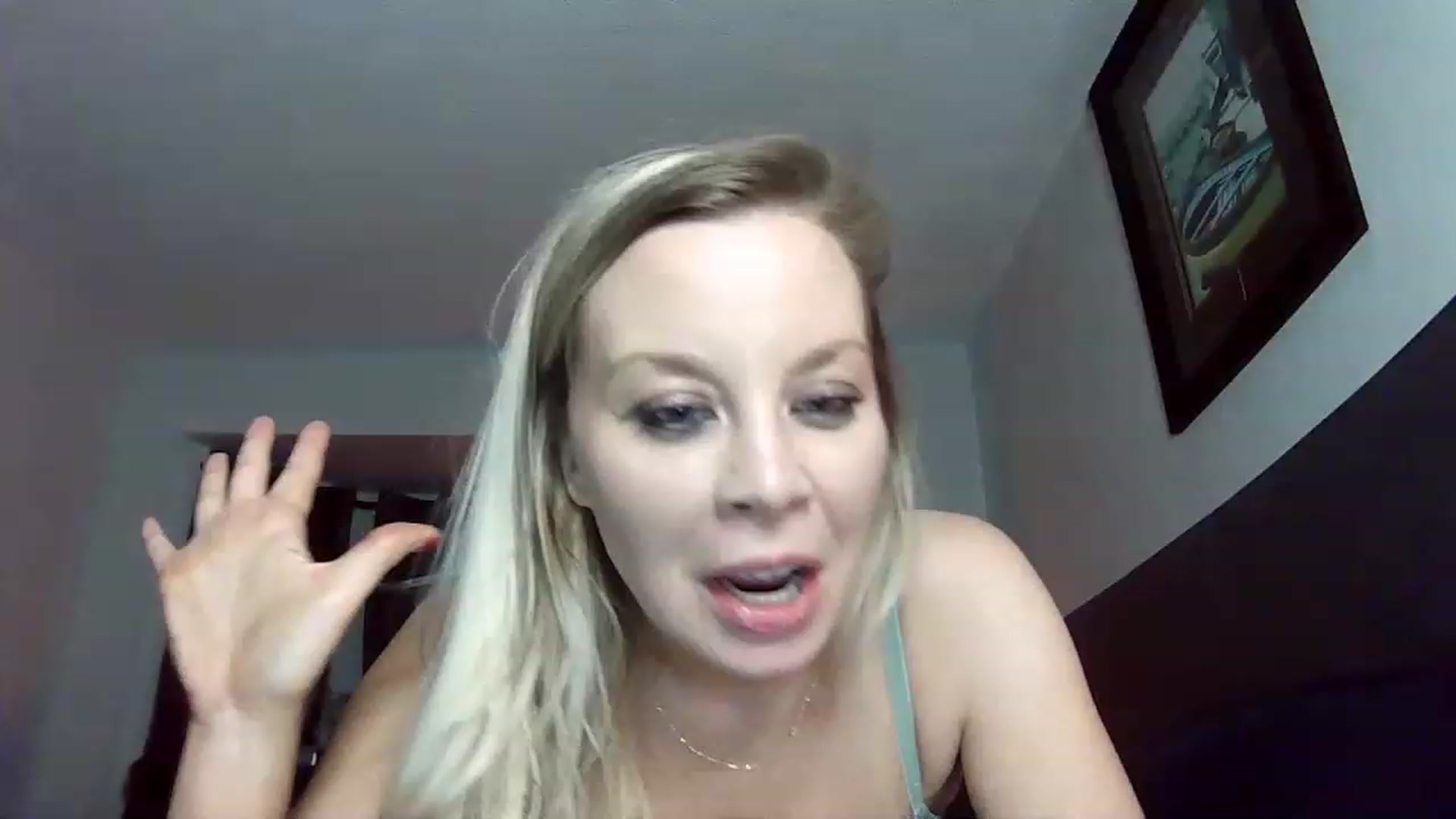 Gallery image thumbnail from Blondgrllexi's myfreecams stream on, 12/28/2022, 13:24 image 6 of 20
