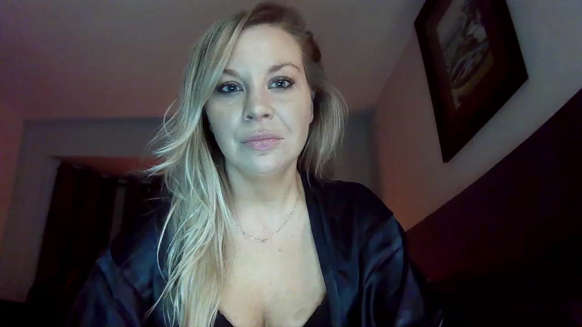 Gallery image thumbnail from Blondgrllexi's myfreecams stream on, 12/30/2022, 09:33 image 2 of 20