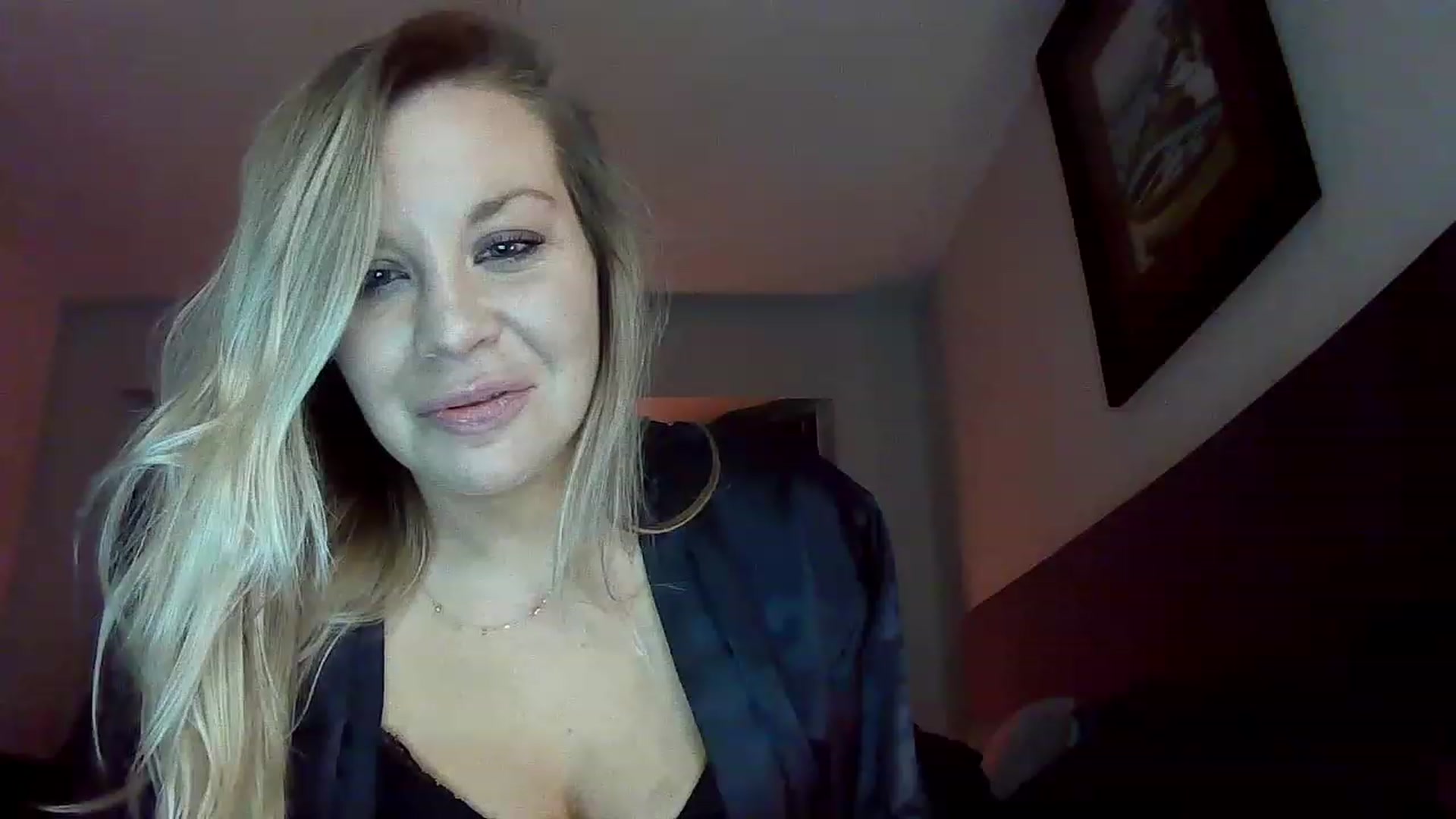 Gallery image thumbnail from Blondgrllexi's myfreecams stream on, 12/30/2022, 09:33 image 6 of 20
