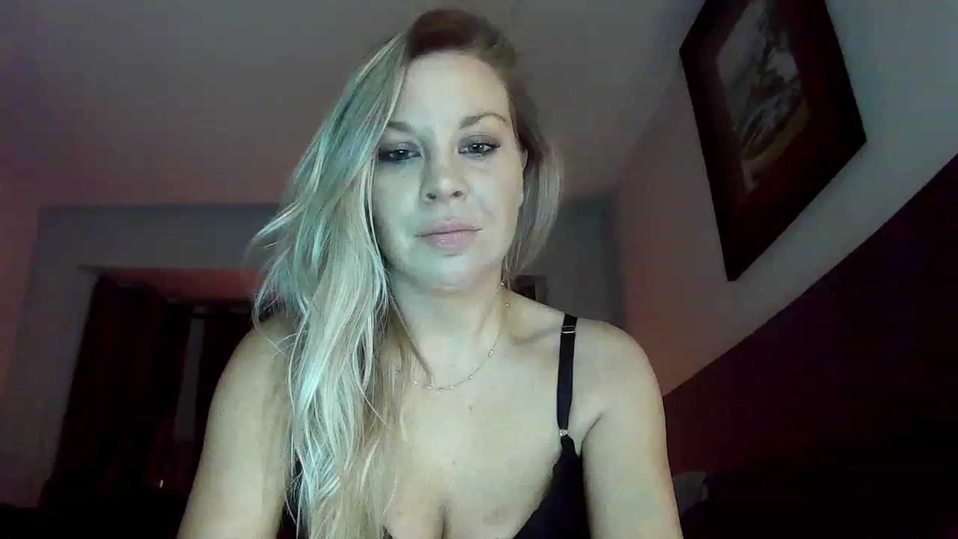Gallery image thumbnail from Blondgrllexi's myfreecams stream on, 12/30/2022, 09:33 image 14 of 20