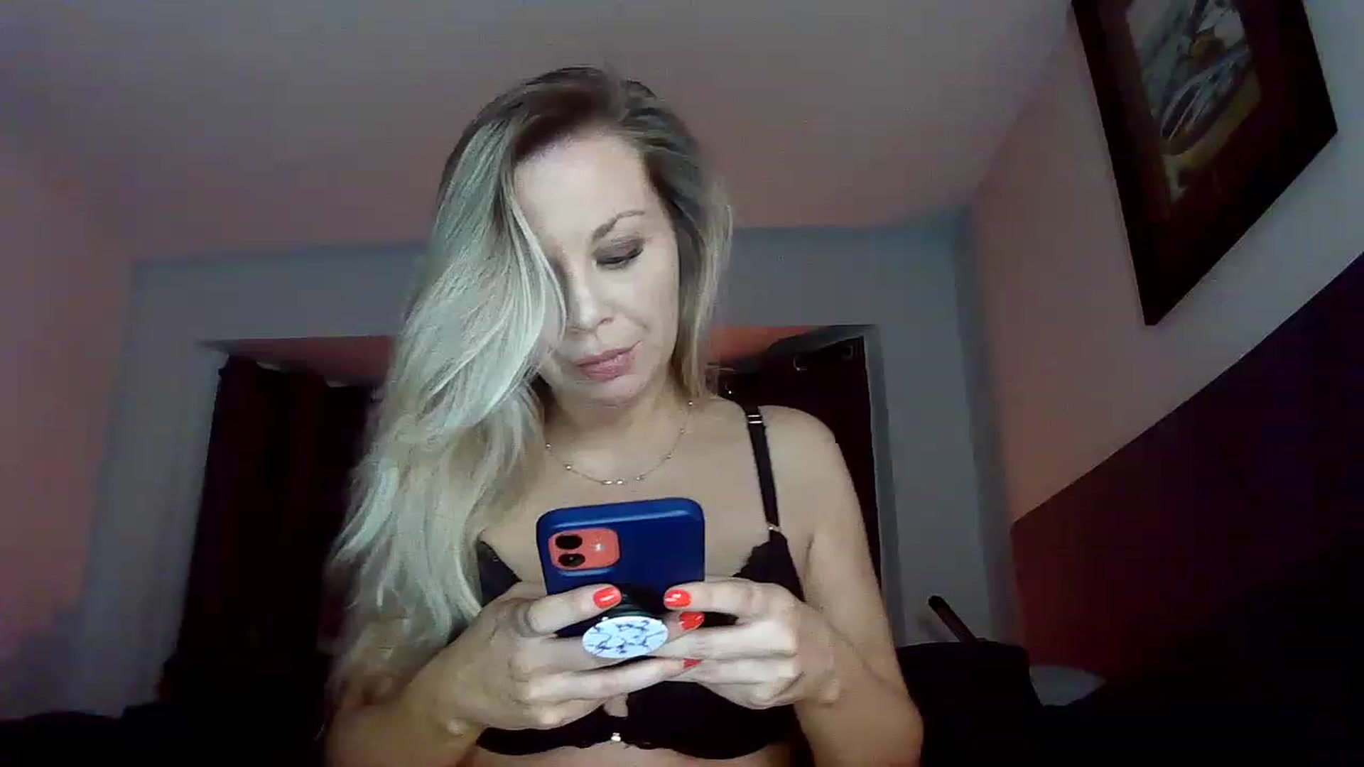 Gallery image thumbnail from Blondgrllexi's myfreecams stream on, 01/07/2023, 10:34 image 3 of 20