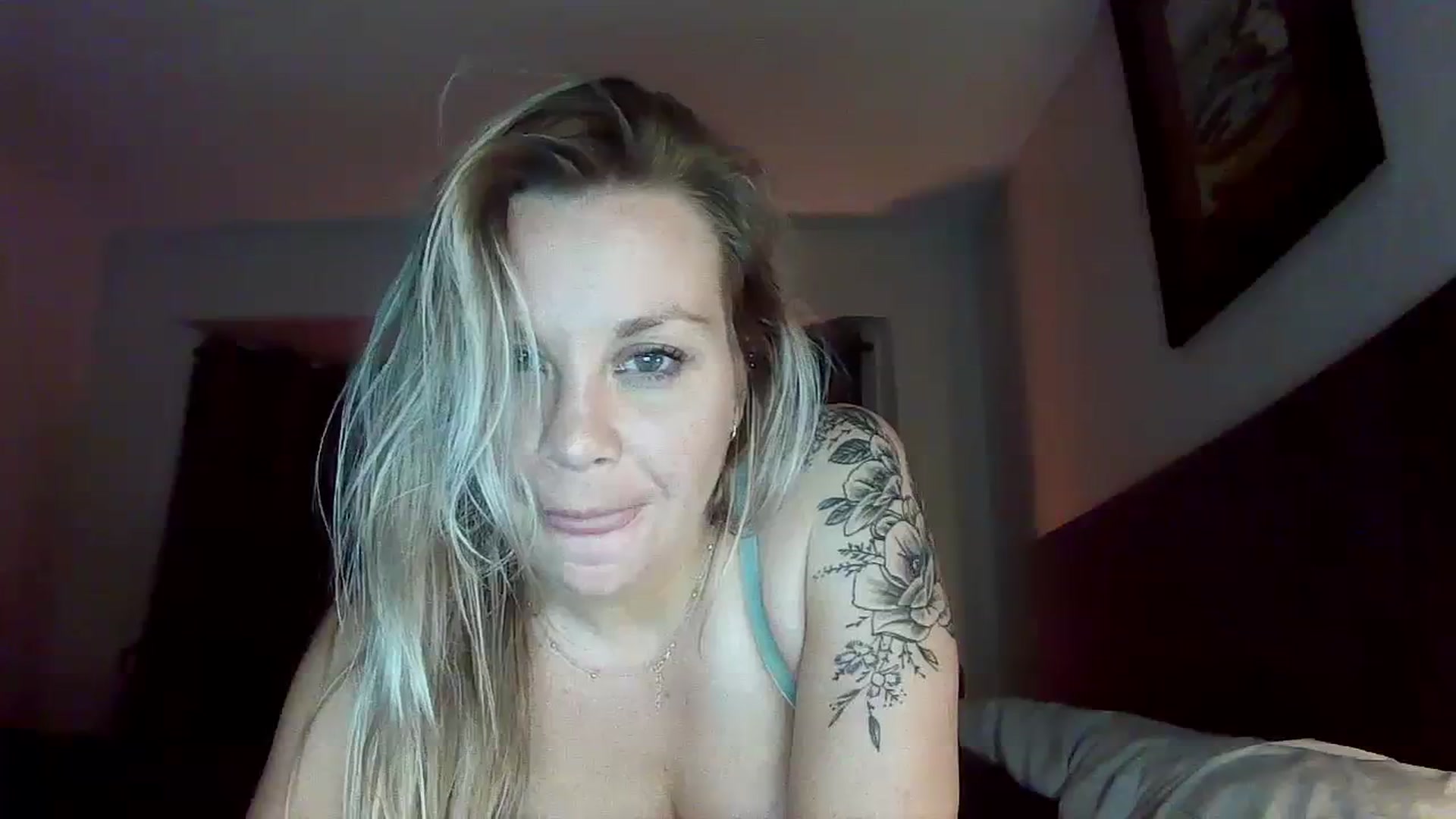 Gallery image thumbnail from Blondgrllexi's myfreecams stream on, 08/27/2023, 12:18 image 19 of 20