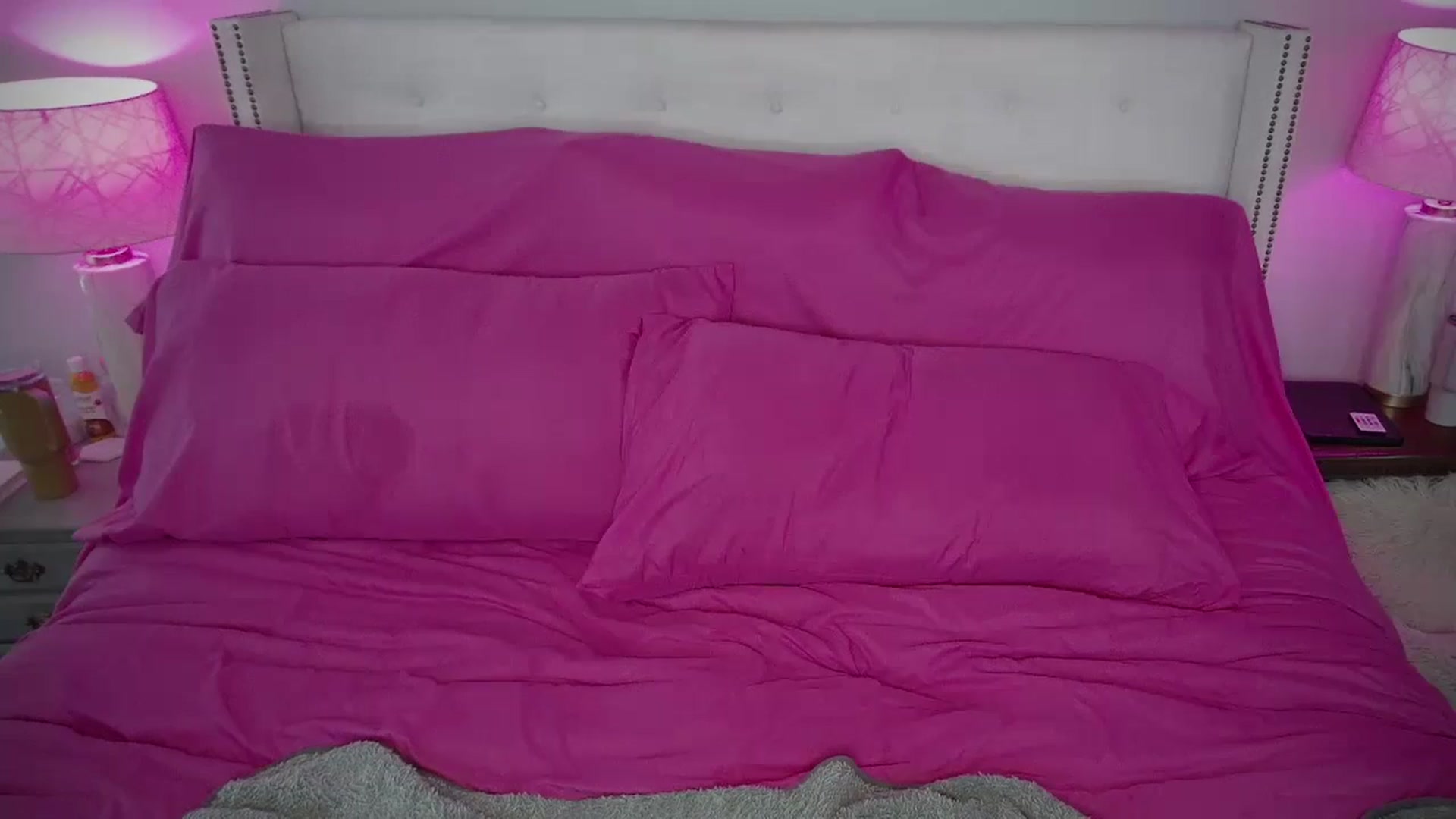 Gallery image thumbnail from Blondi000's myfreecams stream on, 05/02/2024, 18:17 image 16 of 20