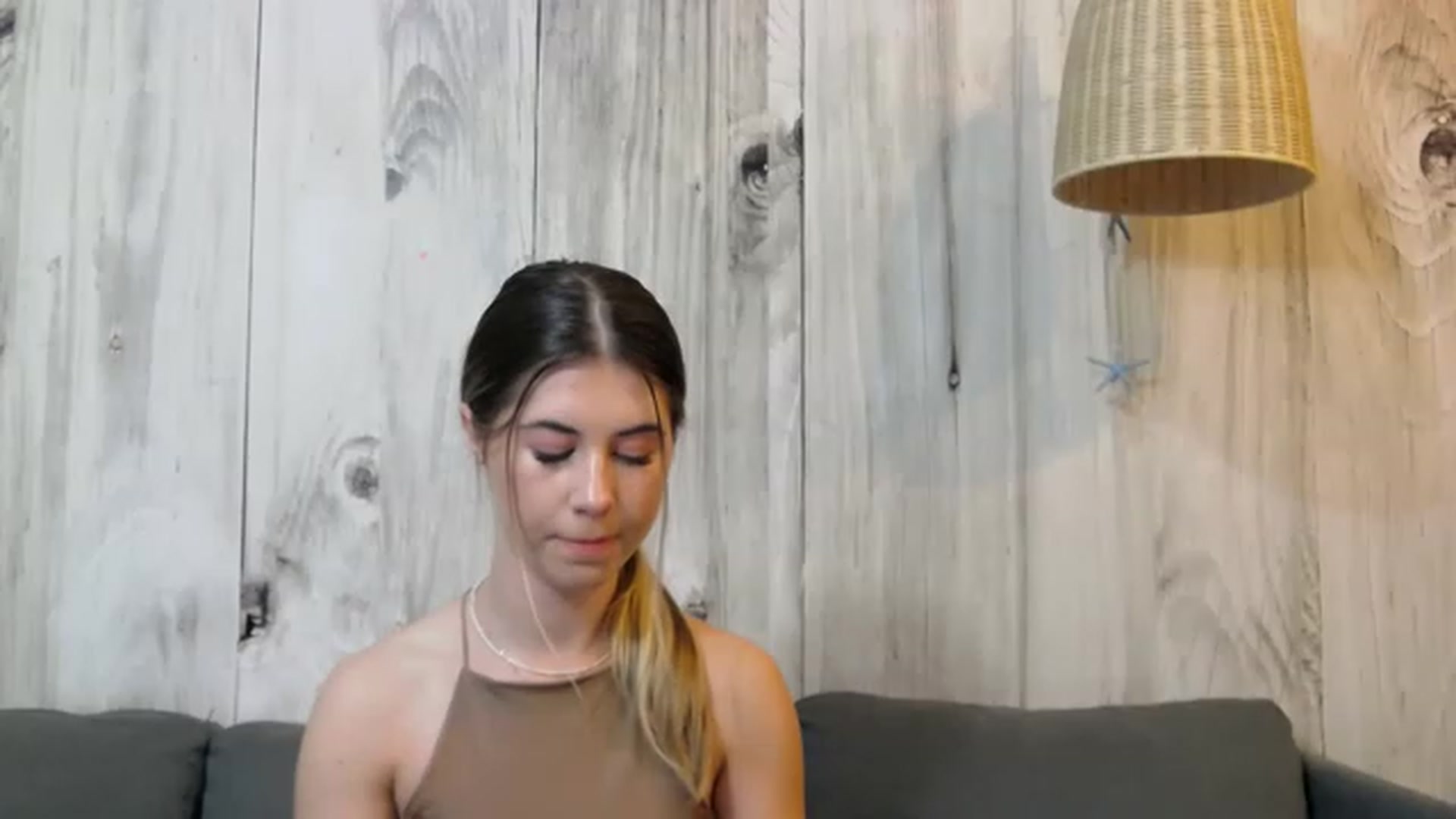 Gallery image thumbnail from BlondieElla's myfreecams stream on, 11/19/2022, 15:05 image 8 of 20
