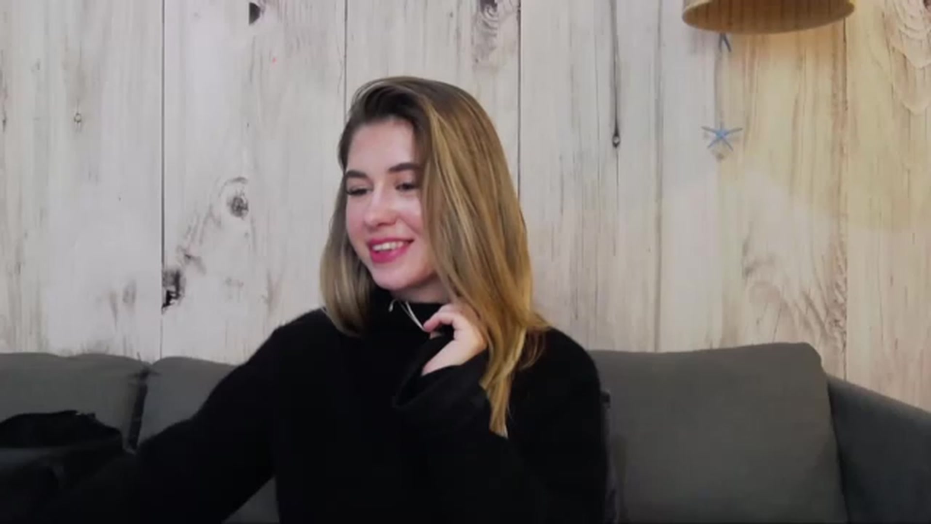 Gallery image thumbnail from BlondieElla's myfreecams stream on, 11/20/2022, 20:21 image 9 of 20