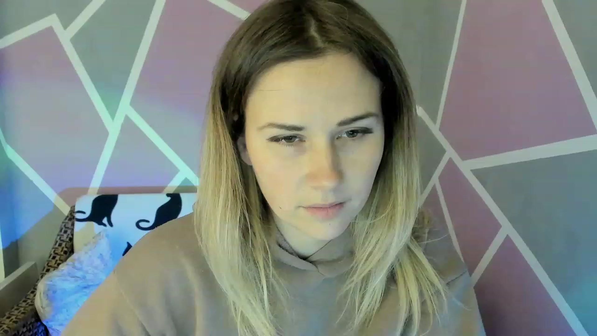 Gallery image thumbnail from Blondie_Star's myfreecams stream on, 12/02/2022, 13:01 image 6 of 20