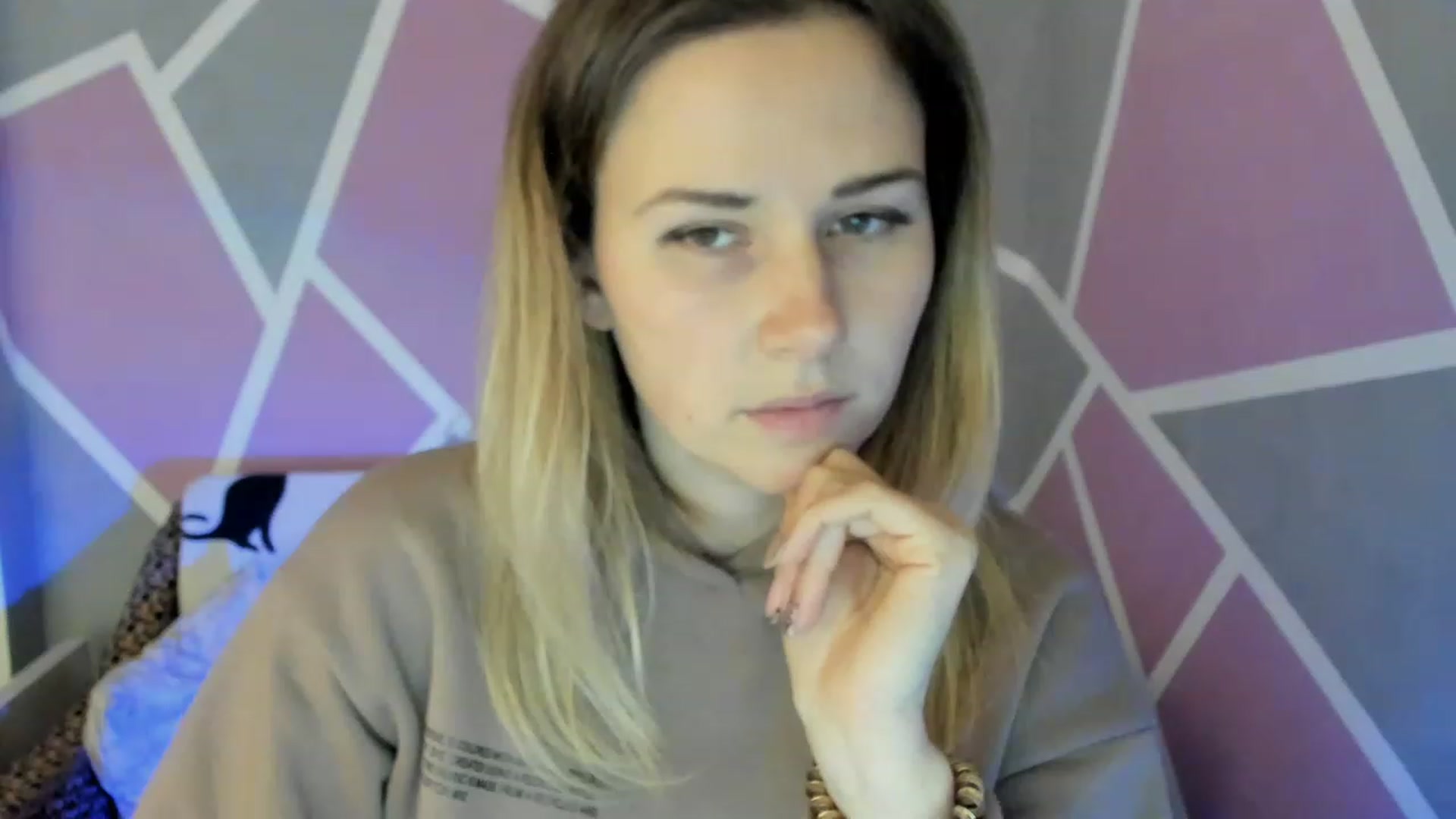 Gallery image thumbnail from Blondie_Star's myfreecams stream on, 12/02/2022, 13:01 image 12 of 20
