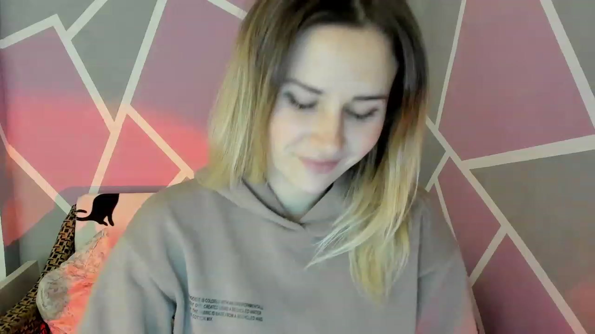 Gallery image thumbnail from Blondie_Star's myfreecams stream on, 12/02/2022, 13:01 image 19 of 20
