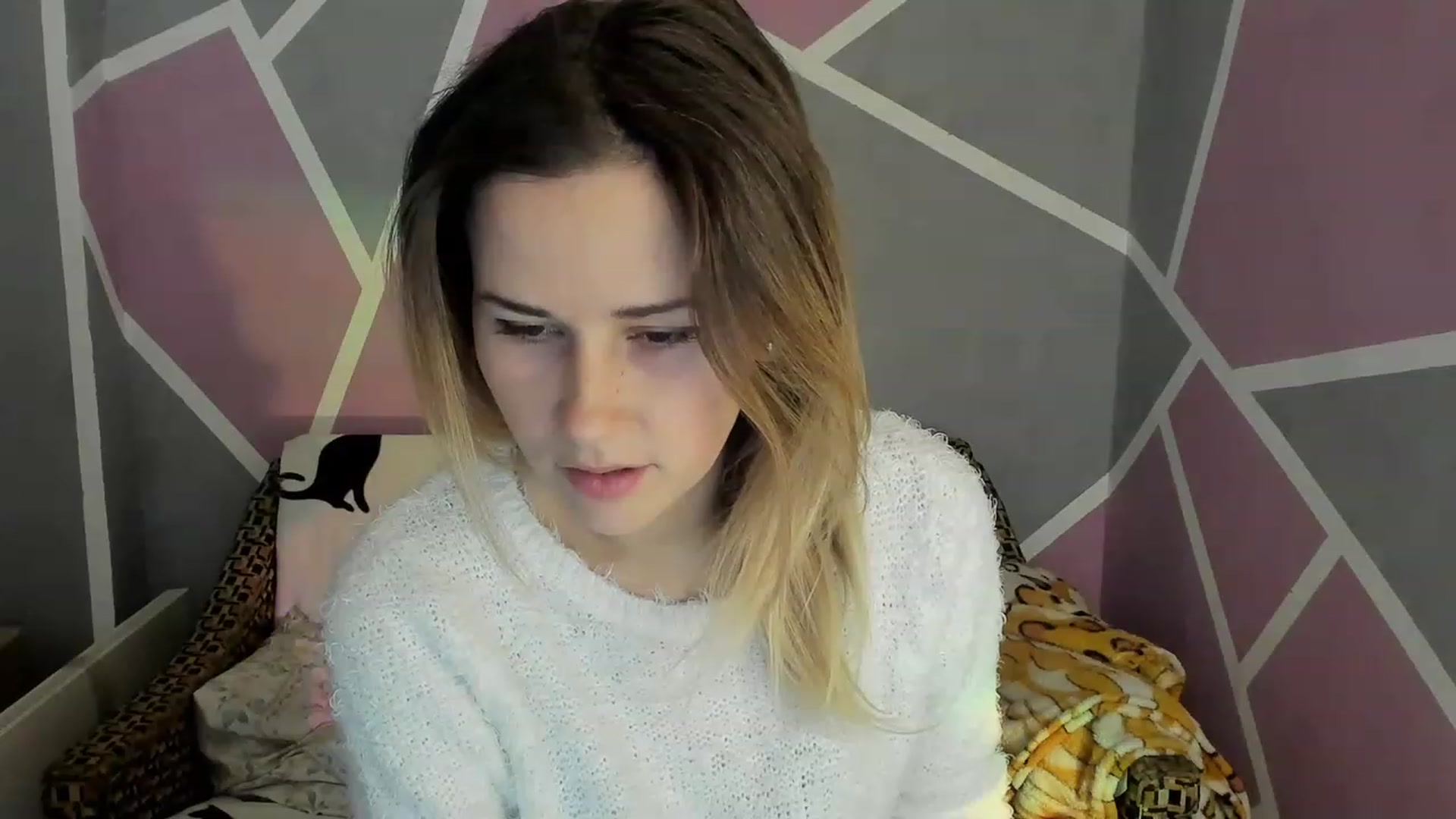 Gallery image thumbnail from Blondie_Star's myfreecams stream on, 12/04/2022, 12:18 image 9 of 20