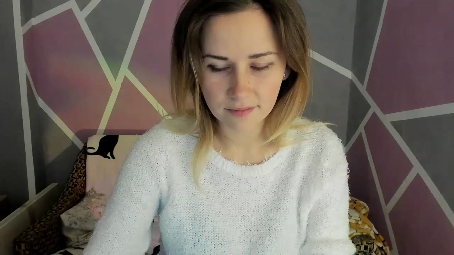Gallery image thumbnail from Blondie_Star's myfreecams stream on, 12/04/2022, 12:18 image 3 of 20